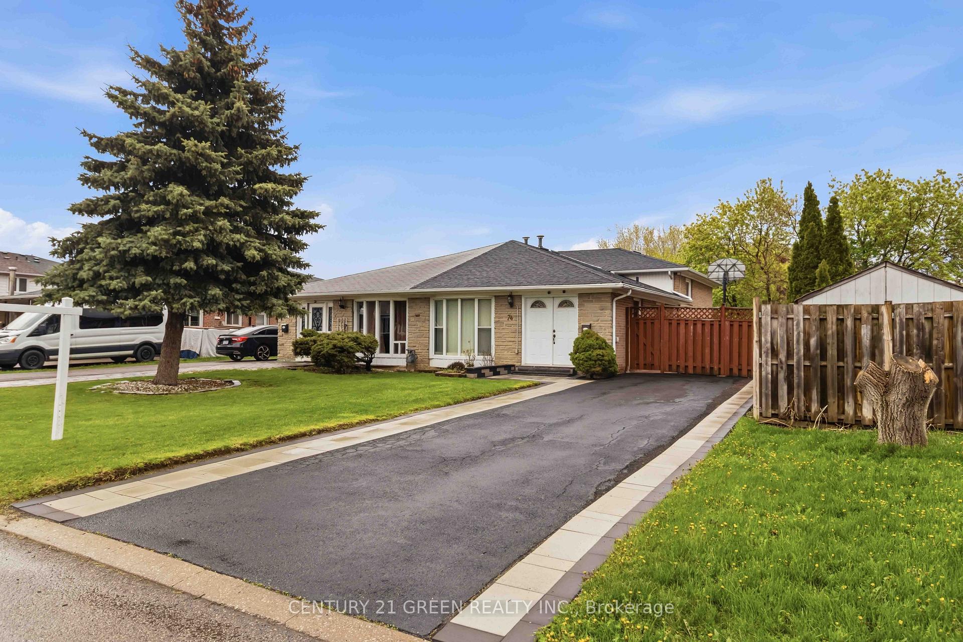 Photo 2 of 74 Davenport Crescent, Brampton, Southgate — HOMEH