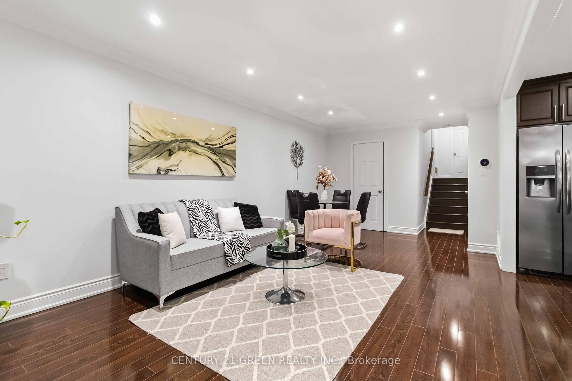Photo 5 of 74 Davenport Crescent, Brampton, Southgate — HOMEH