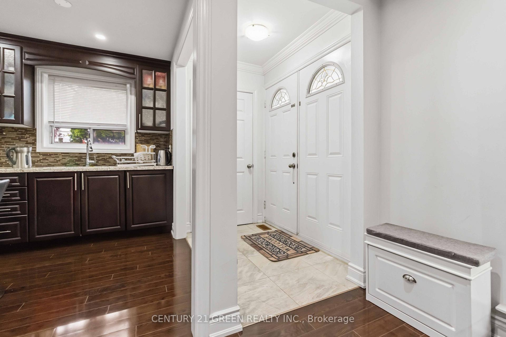 Photo 12 of 74 Davenport Crescent, Brampton, Southgate — HOMEH