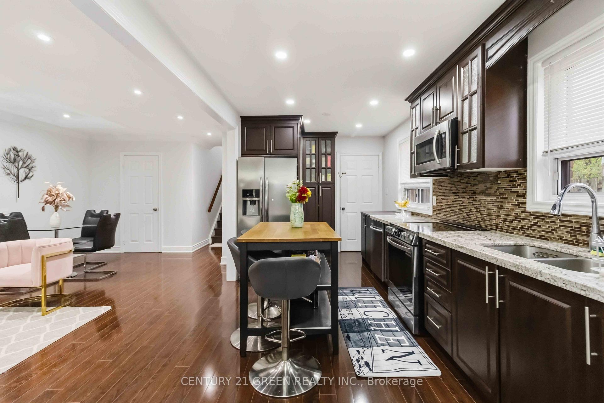 Photo 14 of 74 Davenport Crescent, Brampton, Southgate — HOMEH