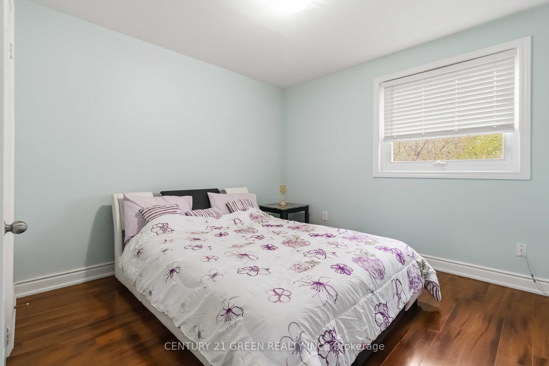 Photo 22 of 74 Davenport Crescent, Brampton, Southgate — HOMEH