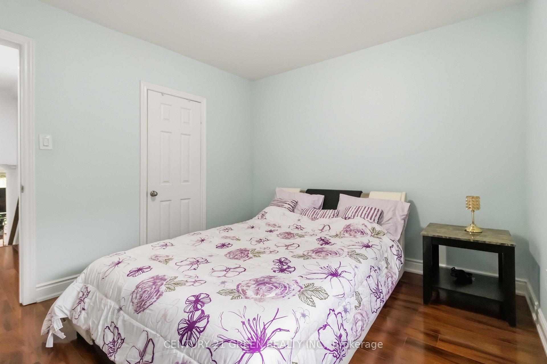 Photo 23 of 74 Davenport Crescent, Brampton, Southgate — HOMEH