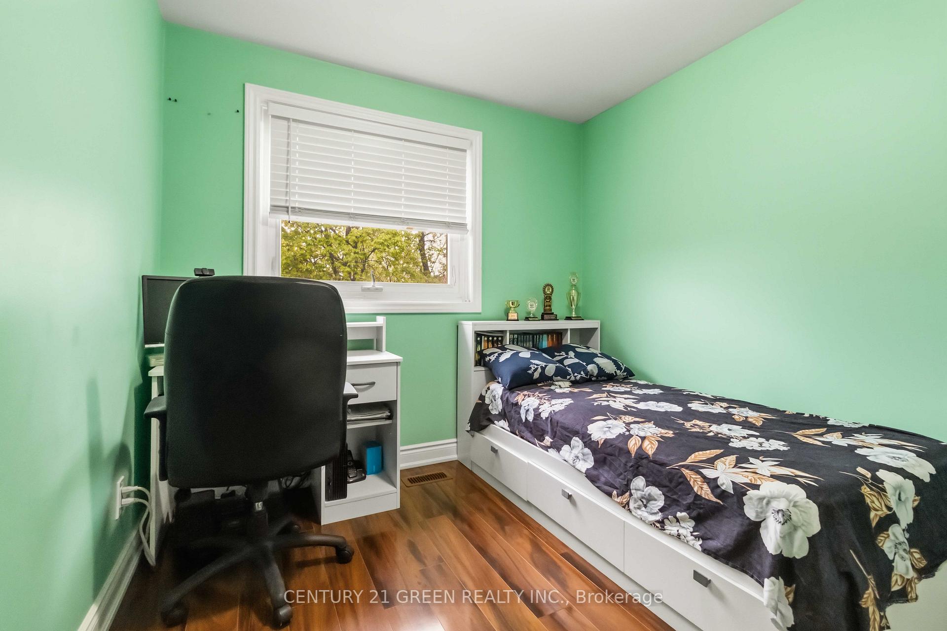 Photo 26 of 74 Davenport Crescent, Brampton, Southgate — HOMEH