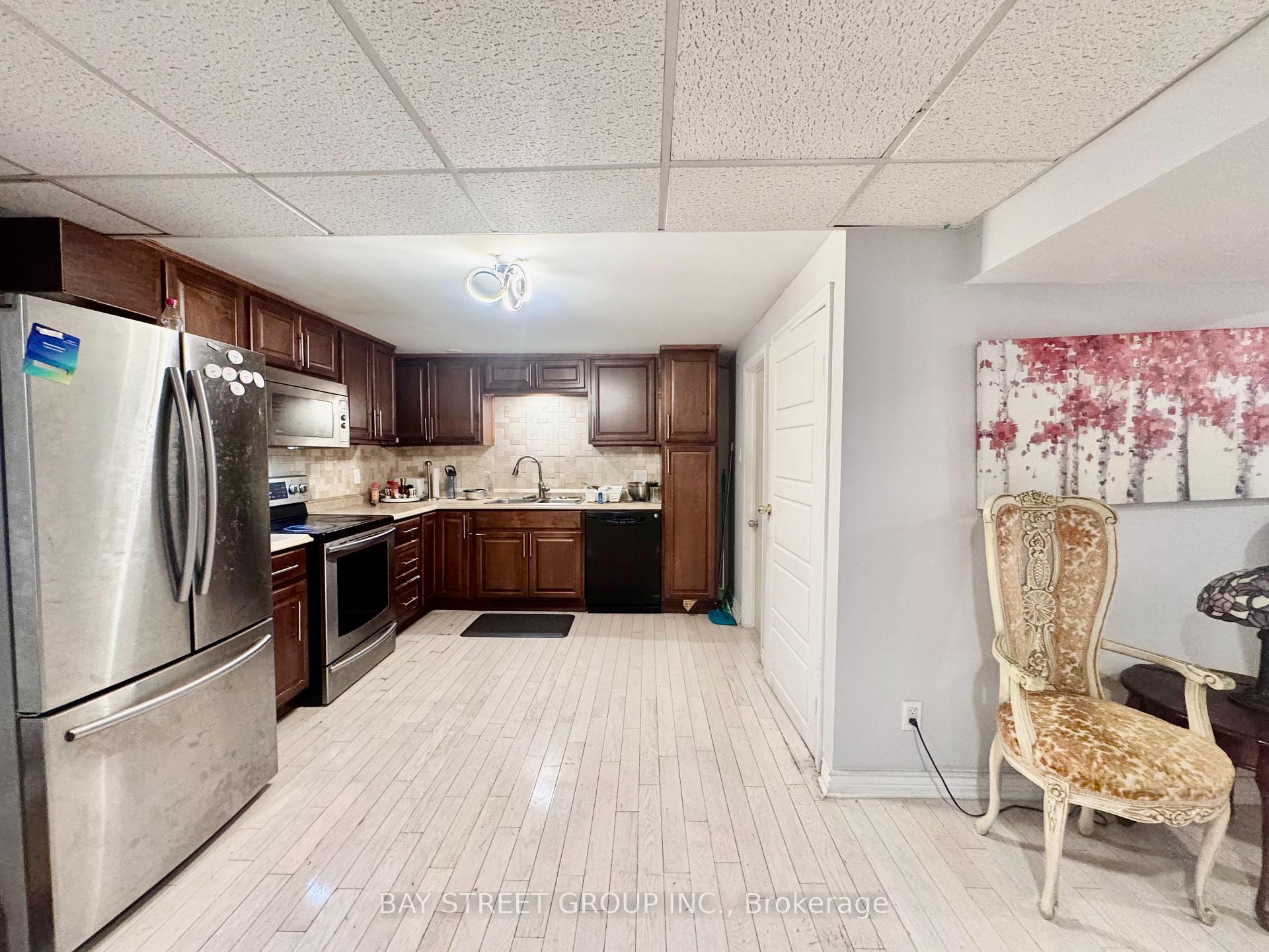 Photo 4 of Unit Lower, 2082 Burbank Drive, Mississauga, Erin Mills — HOMEH