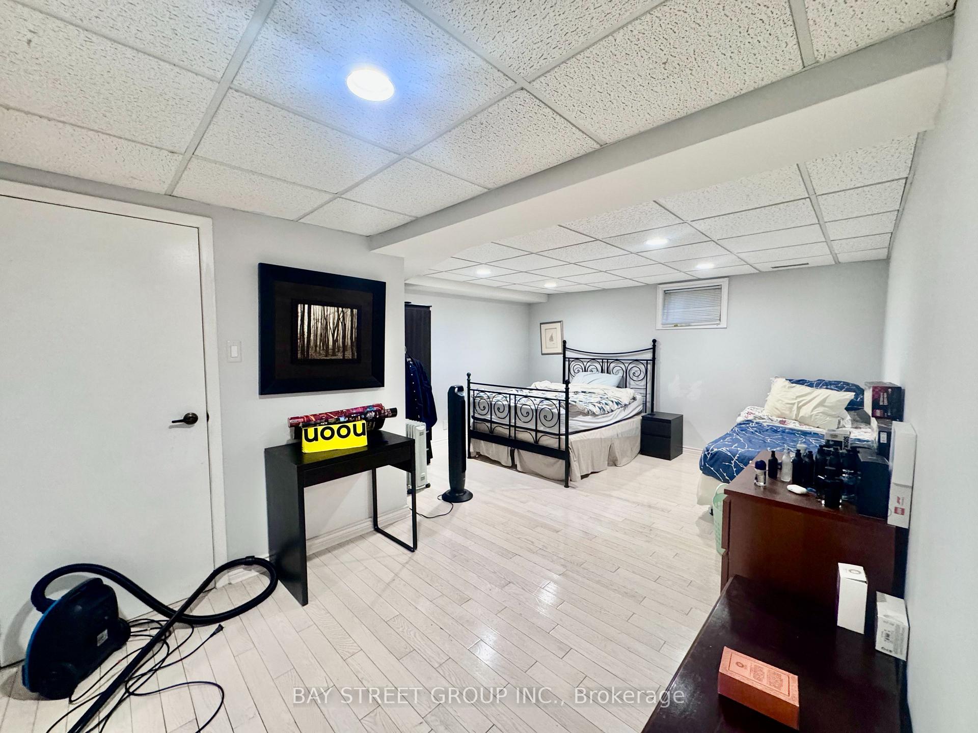 Photo 6 of Unit Lower, 2082 Burbank Drive, Mississauga, Erin Mills — HOMEH