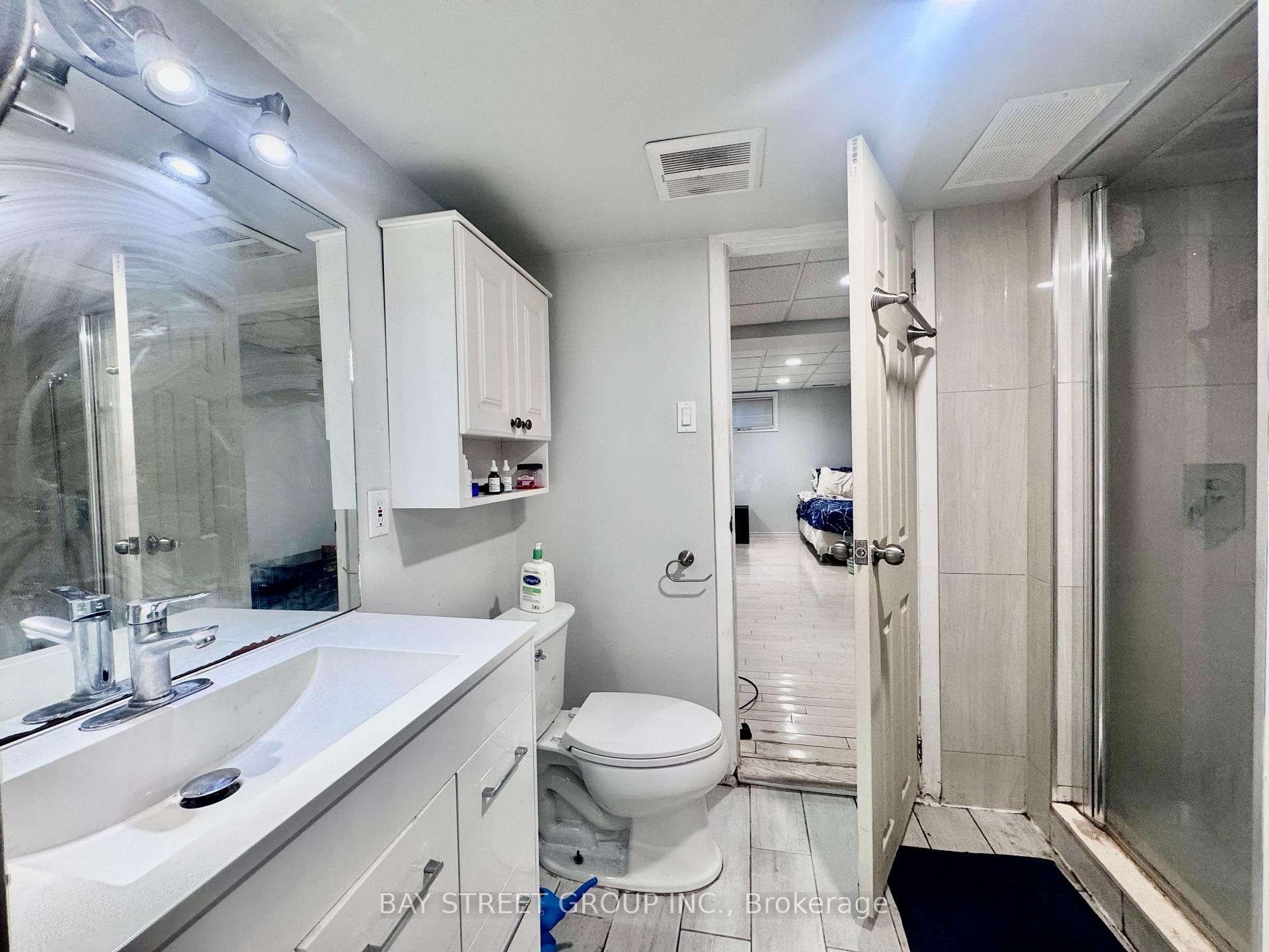 Photo 9 of Unit Lower, 2082 Burbank Drive, Mississauga, Erin Mills — HOMEH