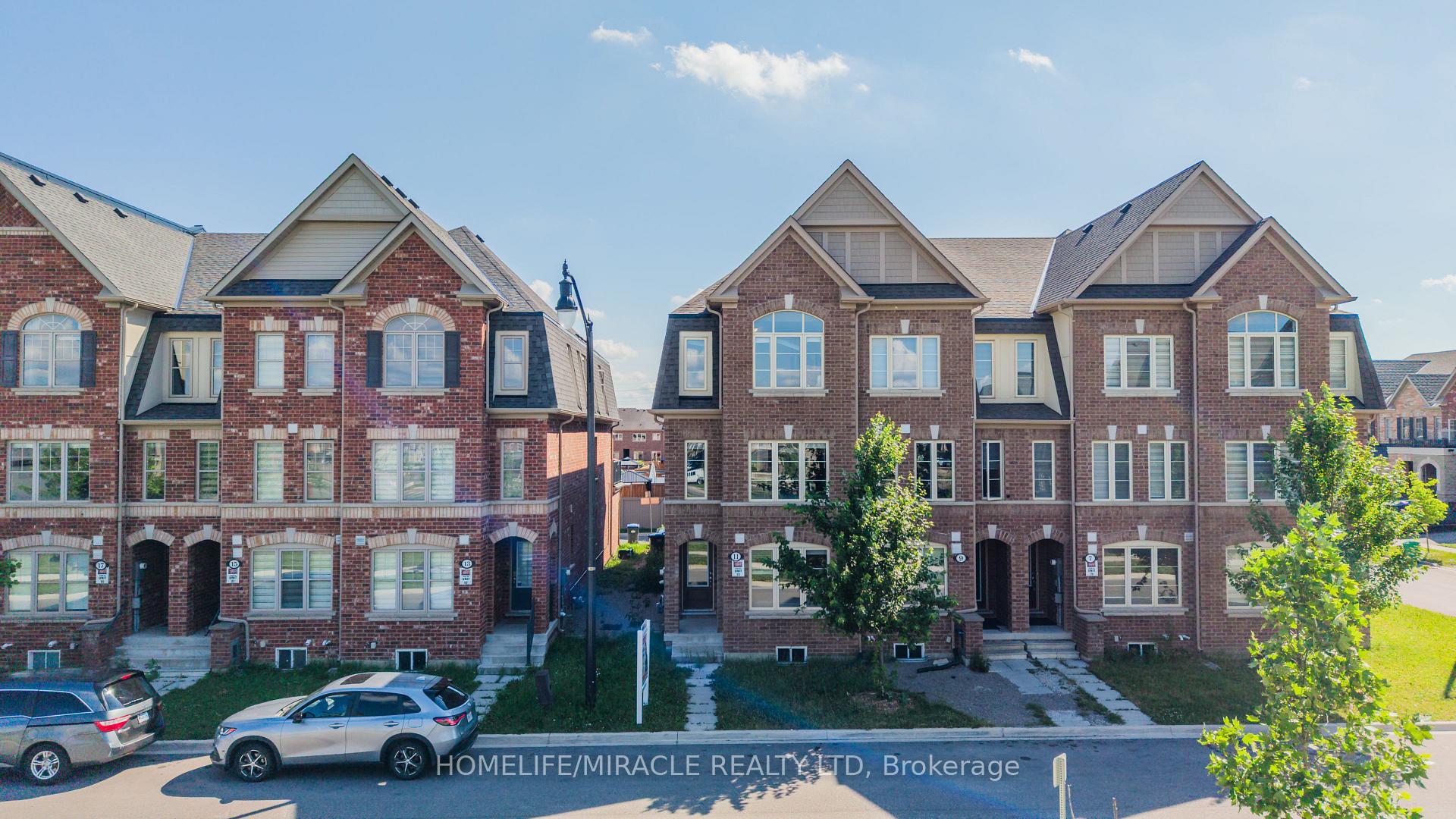 Photo 2 of 11 Finegan Circle, Brampton, Northwest Brampton — HOMEH