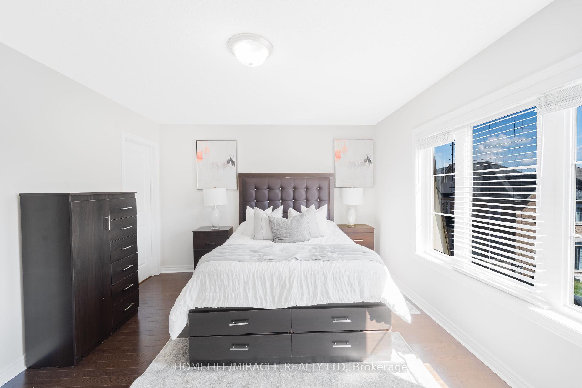 Photo 18 of 11 Finegan Circle, Brampton, Northwest Brampton — HOMEH
