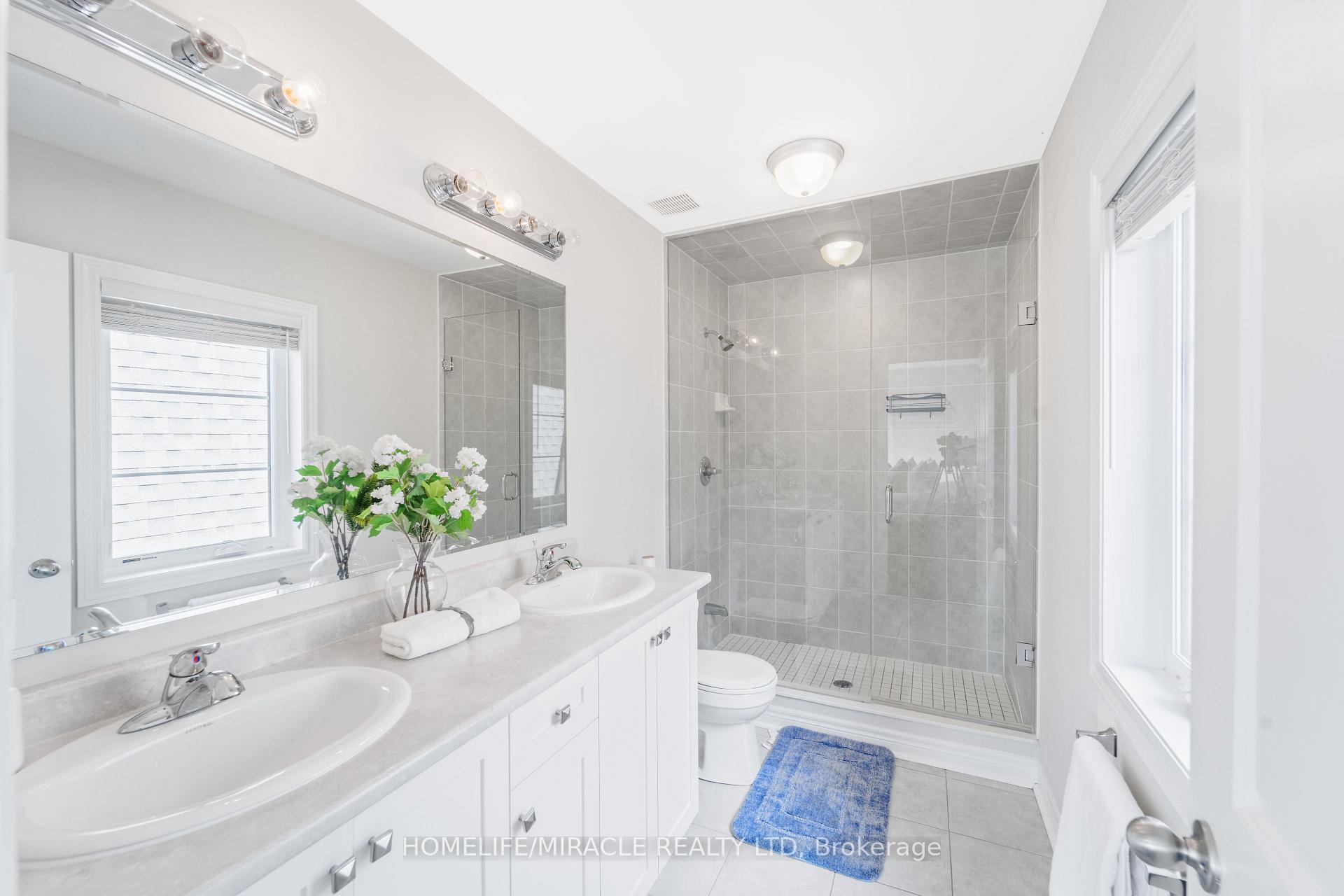 Photo 20 of 11 Finegan Circle, Brampton, Northwest Brampton — HOMEH