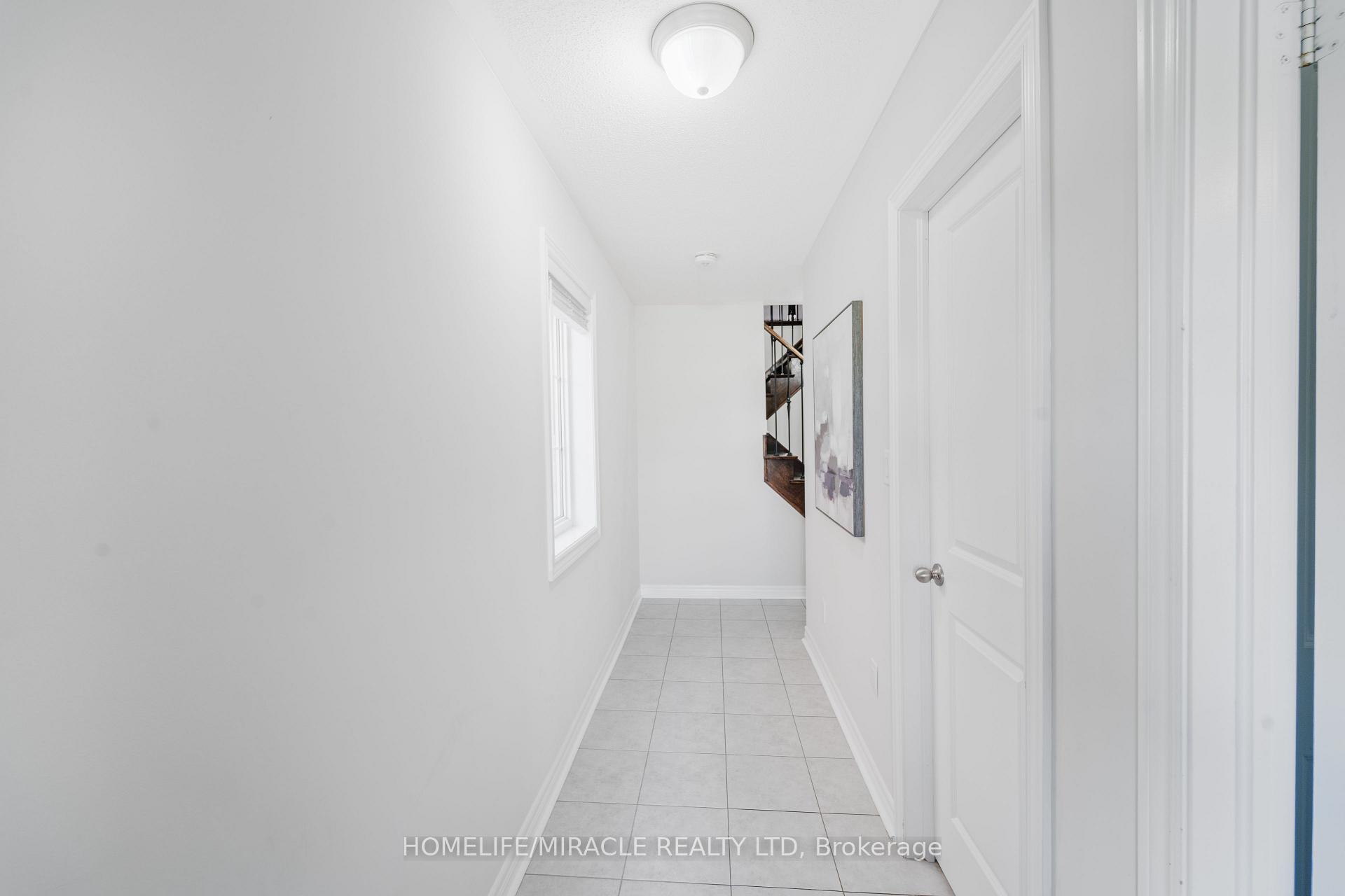 Photo 29 of 11 Finegan Circle, Brampton, Northwest Brampton — HOMEH