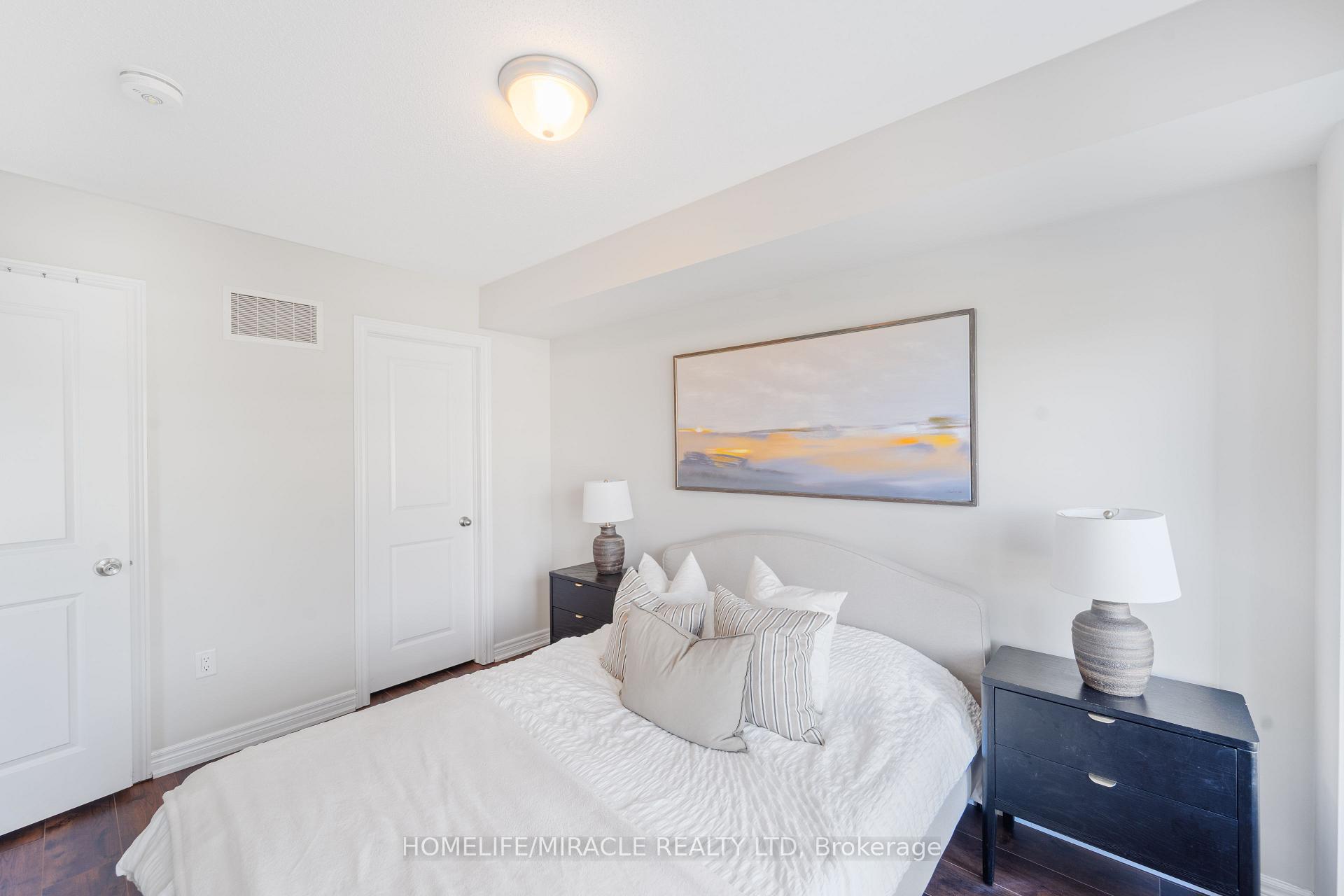 Photo 30 of 11 Finegan Circle, Brampton, Northwest Brampton — HOMEH