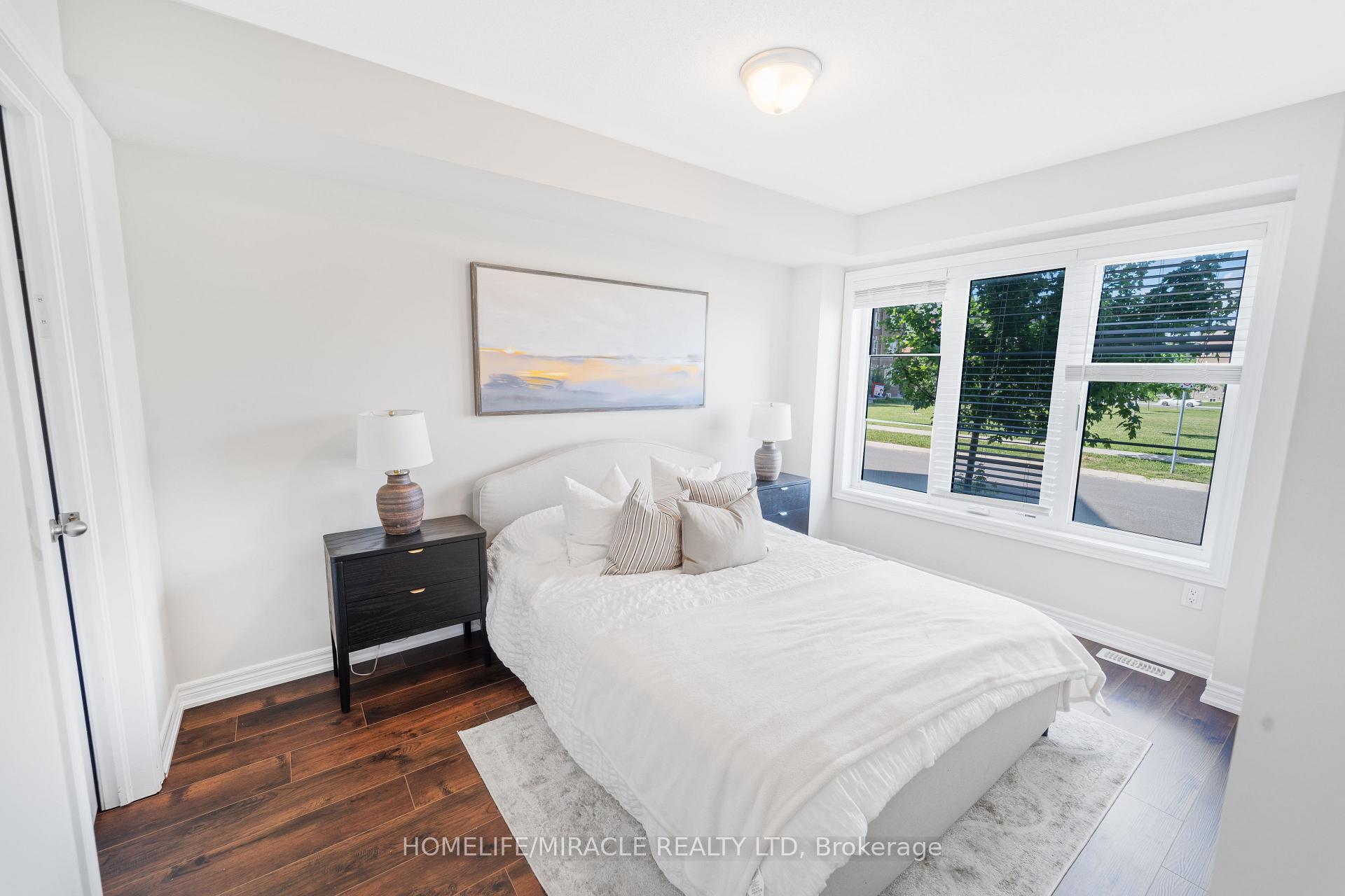 Photo 31 of 11 Finegan Circle, Brampton, Northwest Brampton — HOMEH