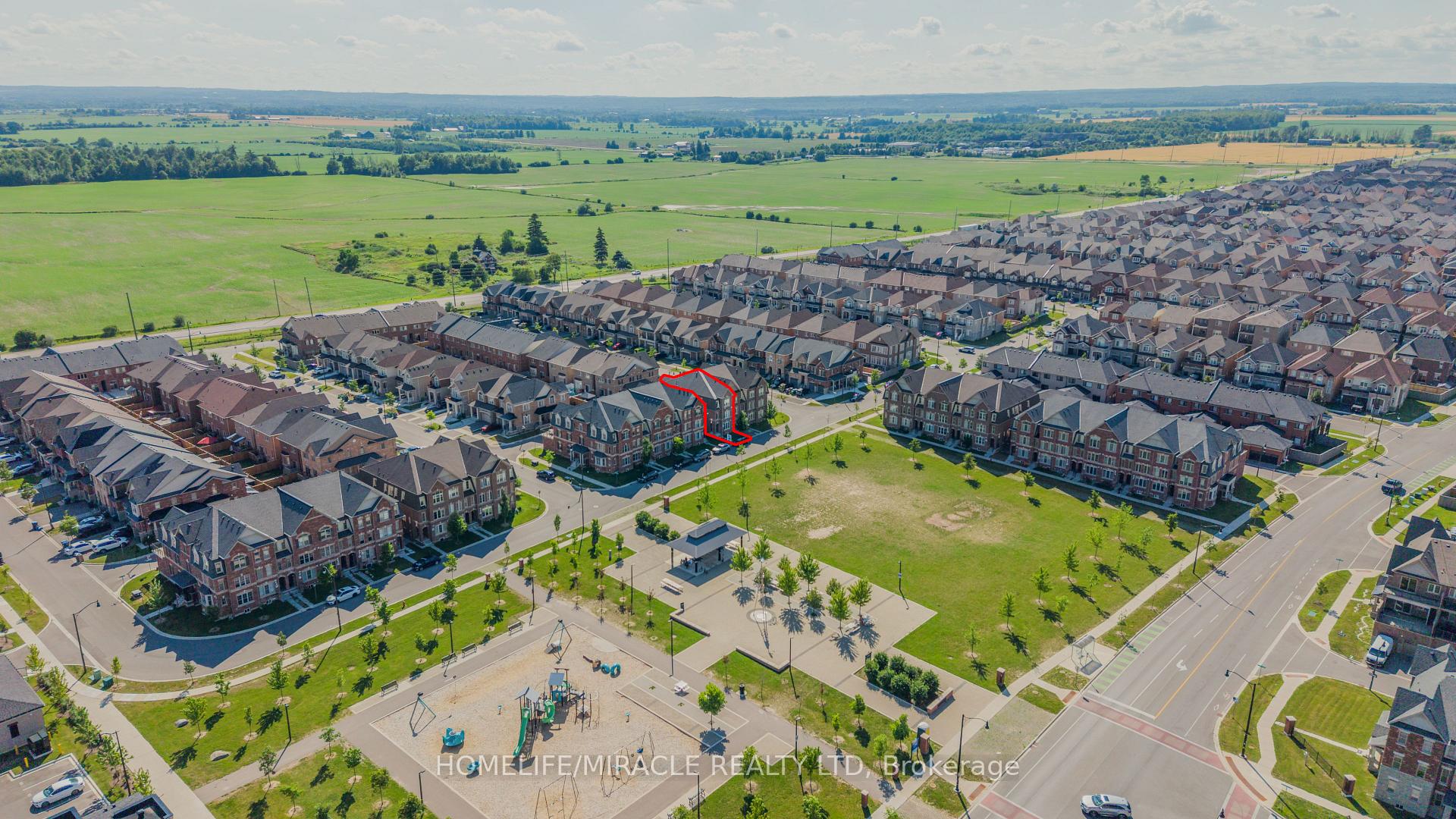 Photo 37 of 11 Finegan Circle, Brampton, Northwest Brampton — HOMEH