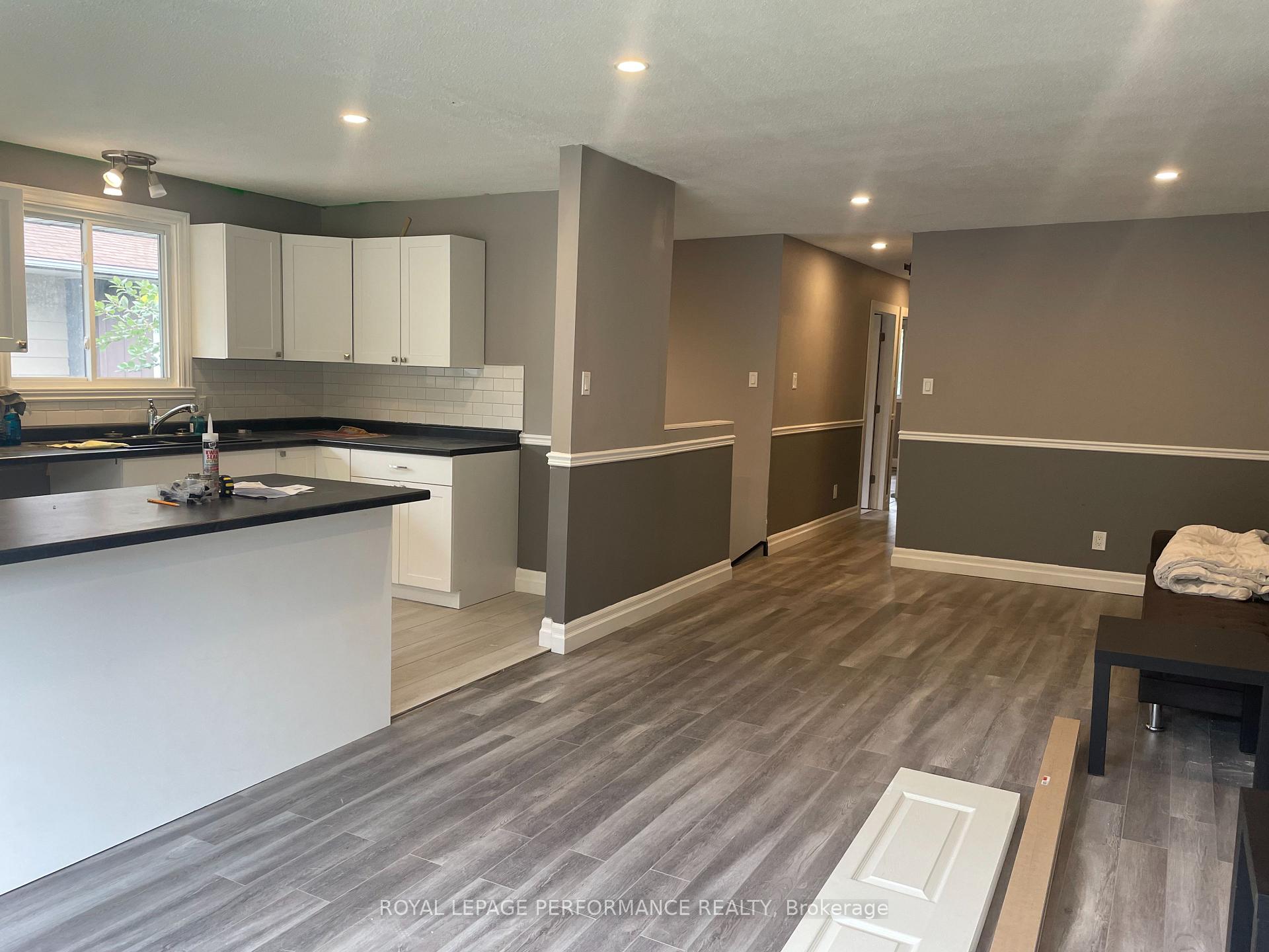 Photo 2 of 624 Dundas Crescent, Cornwall, Cornwall — HOMEH