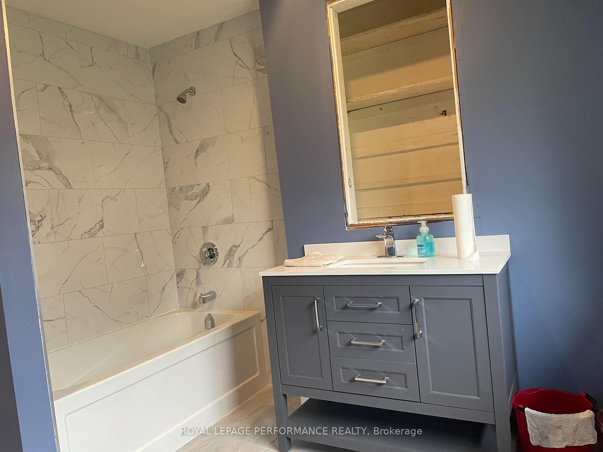 Photo 6 of 624 Dundas Crescent, Cornwall, Cornwall — HOMEH