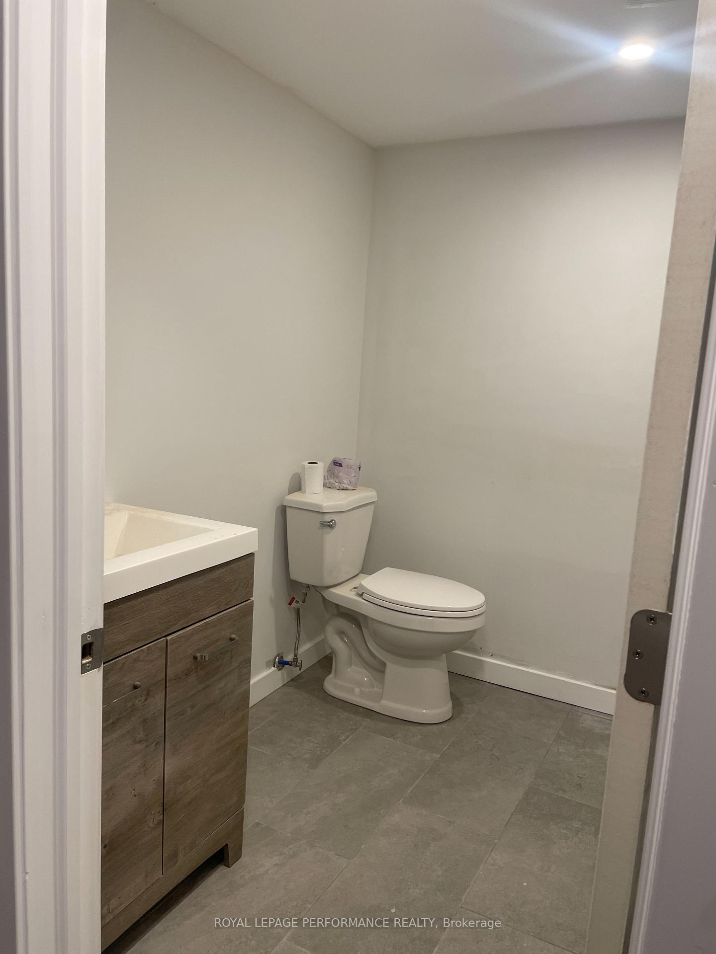 Photo 8 of 624 Dundas Crescent, Cornwall, Cornwall — HOMEH