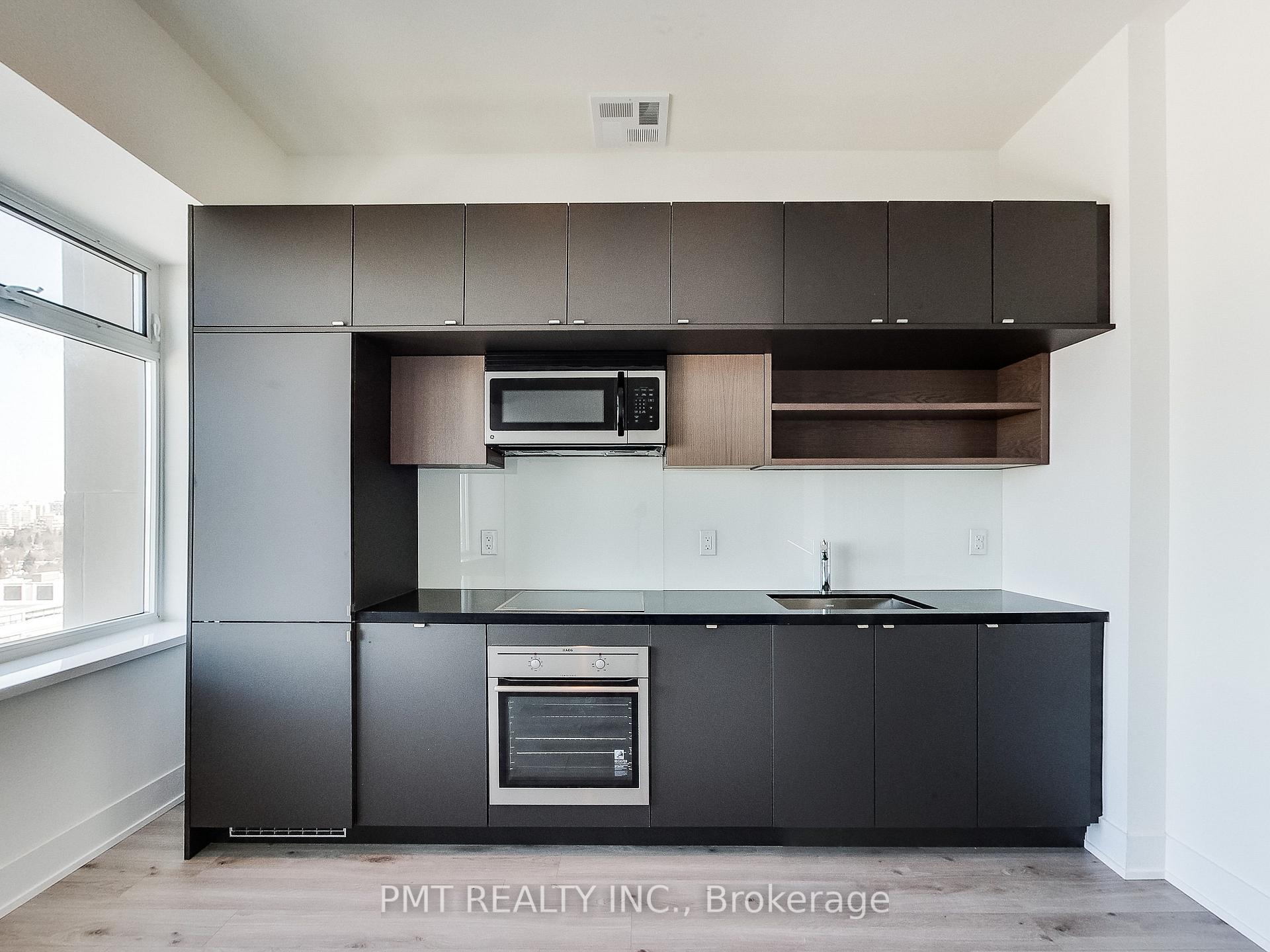 Photo 4 of Unit 1525, 111 St. Clair Avenue W, Toronto, Yonge-St. Clair — HOMEH