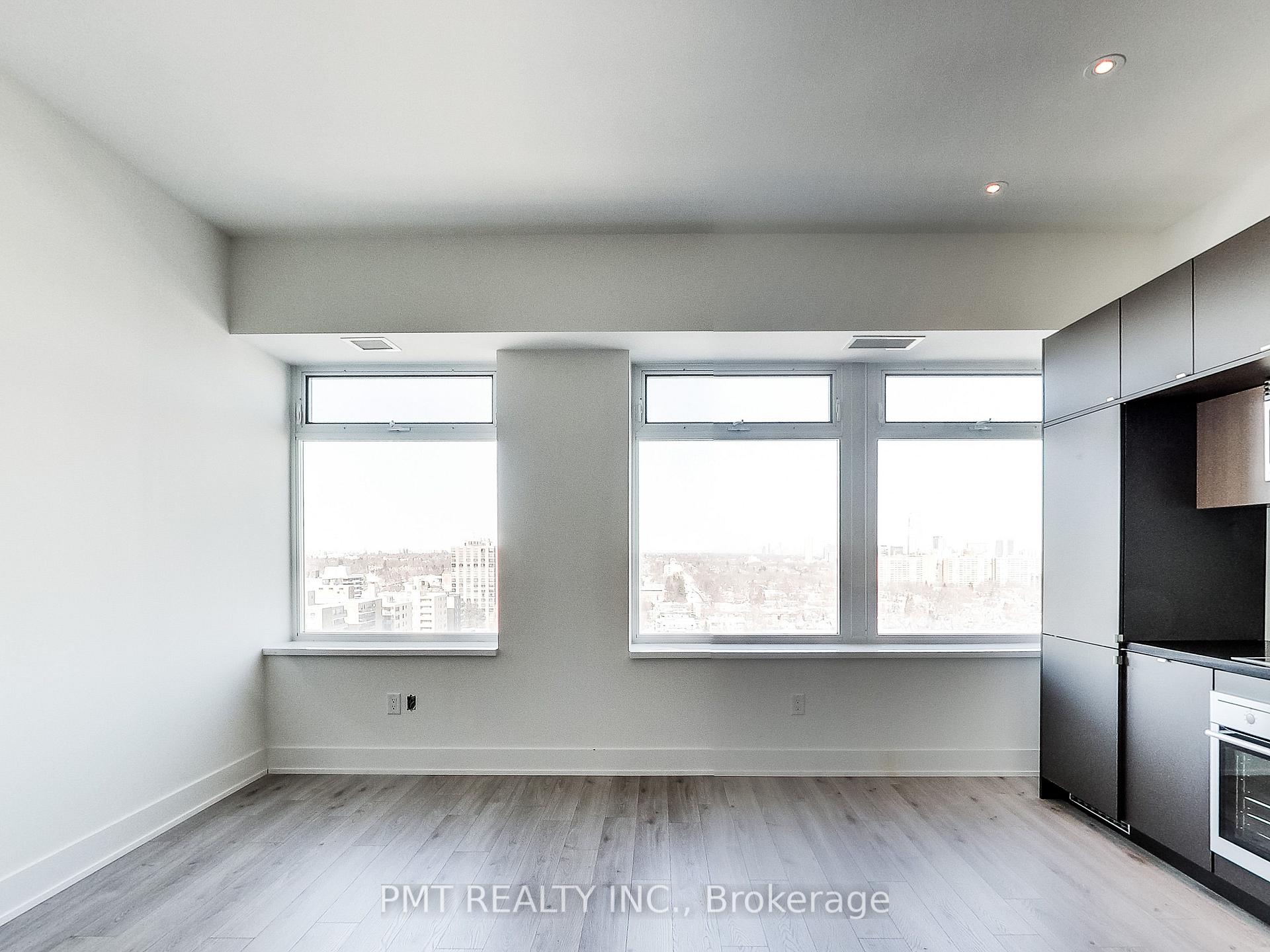 Photo 6 of Unit 1525, 111 St. Clair Avenue W, Toronto, Yonge-St. Clair — HOMEH