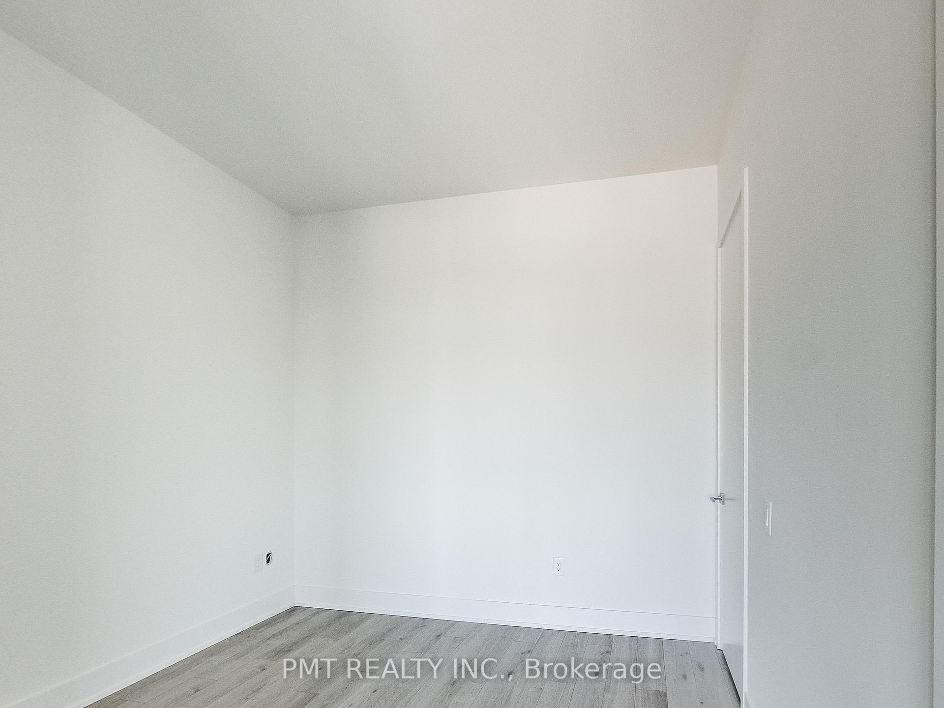 Photo 10 of Unit 1525, 111 St. Clair Avenue W, Toronto, Yonge-St. Clair — HOMEH