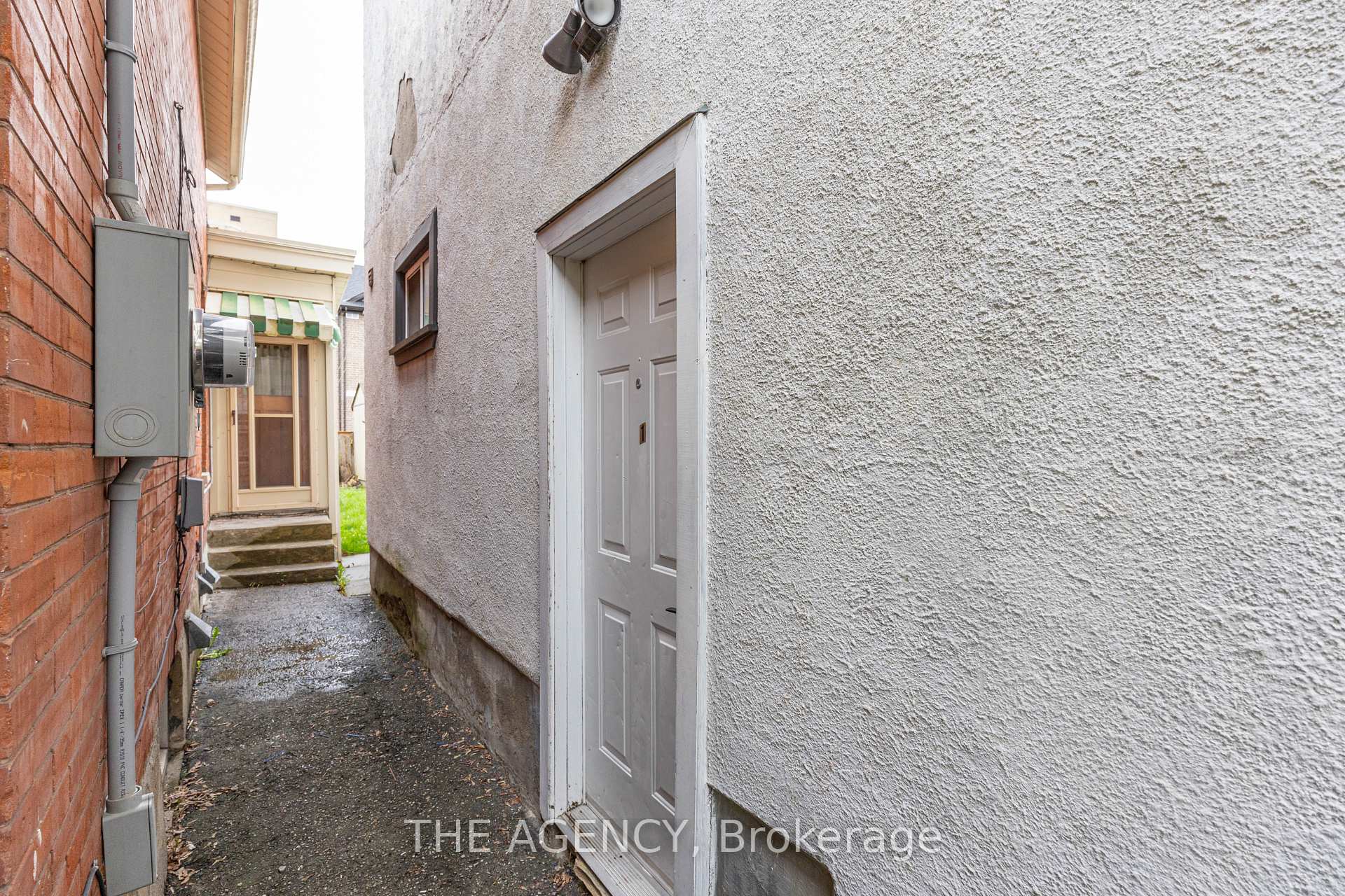 Photo 5 of 63 Hogarth Street, Oshawa, Central — HOMEH