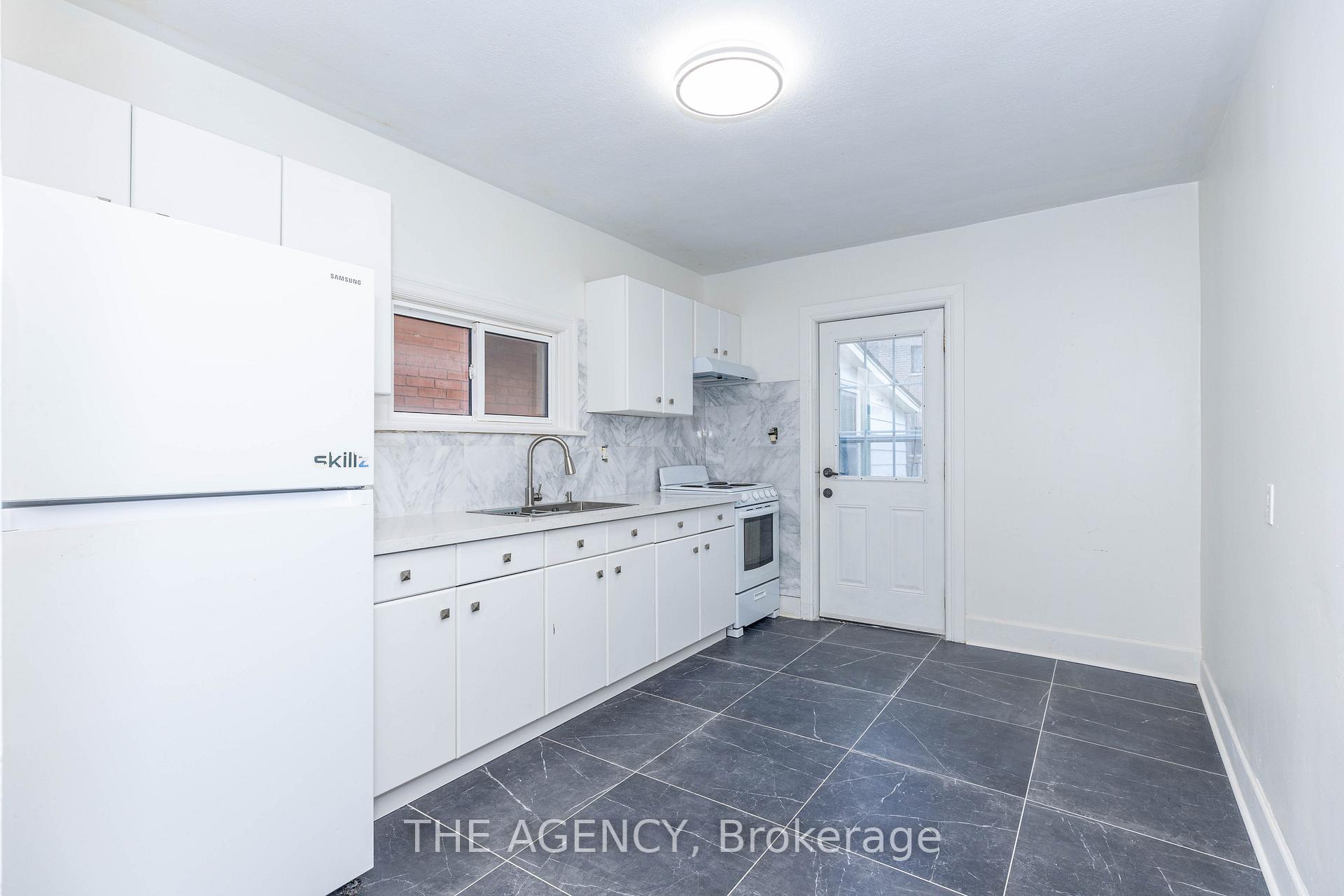 Photo 8 of 63 Hogarth Street, Oshawa, Central — HOMEH