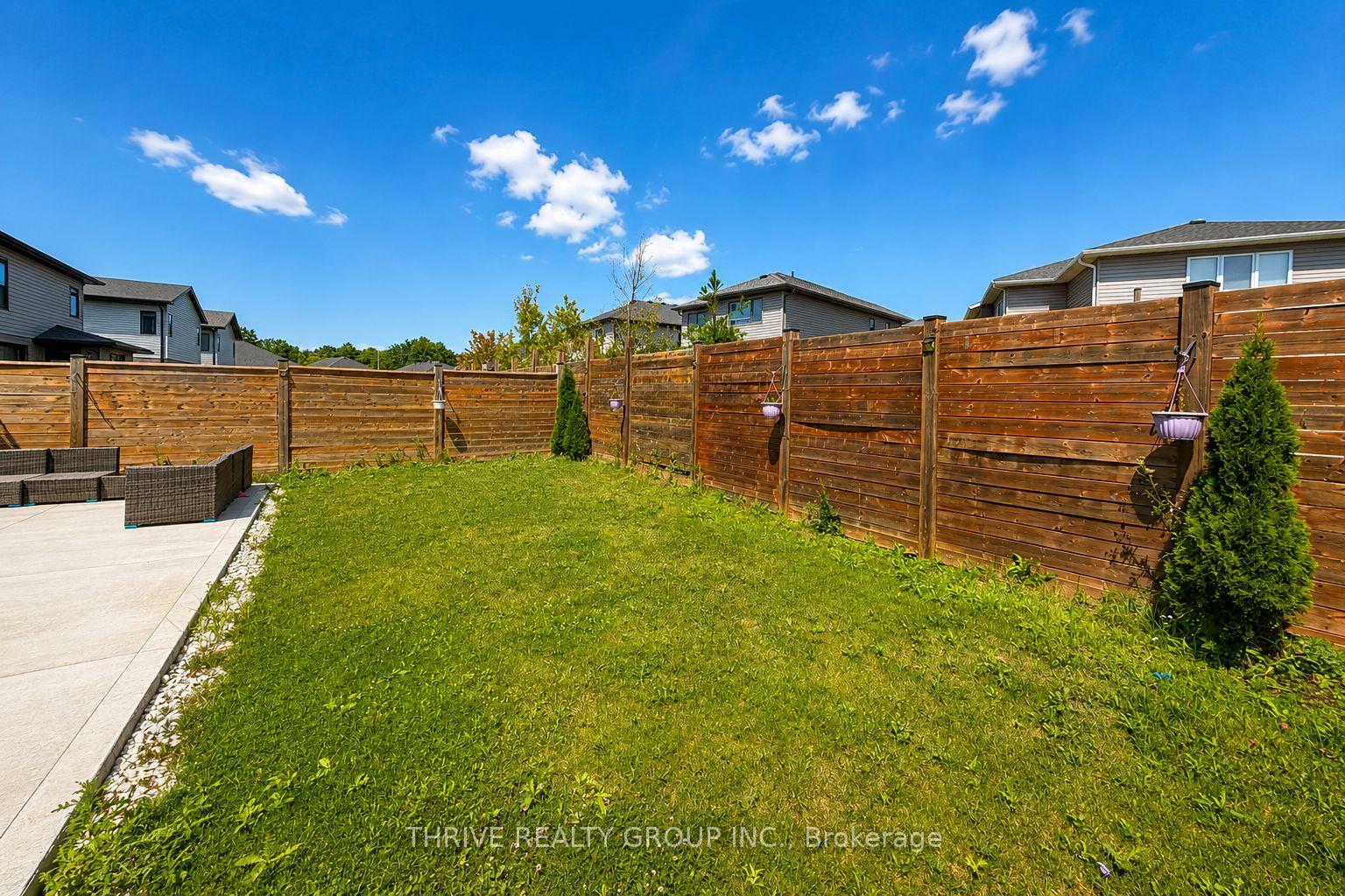 Photo 2 of 1340 John Kenney Drive, London, North S — HOMEH