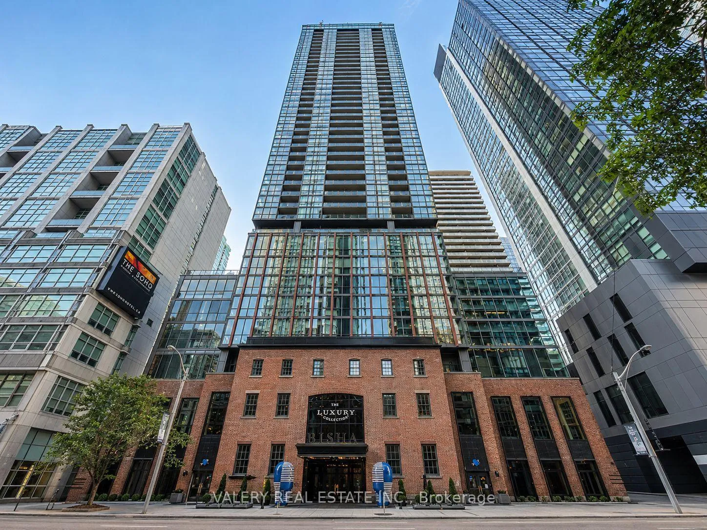 Front of Unit 1114, 88 Blue Jays Way