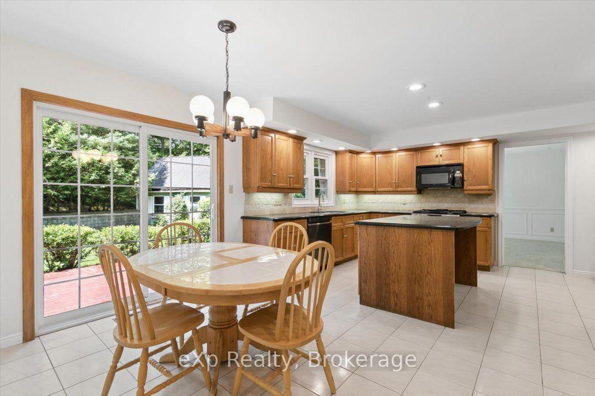 Photo 14 of 2039 Blacklock Street, Milton, Brookville/Haltonville — HOMEH