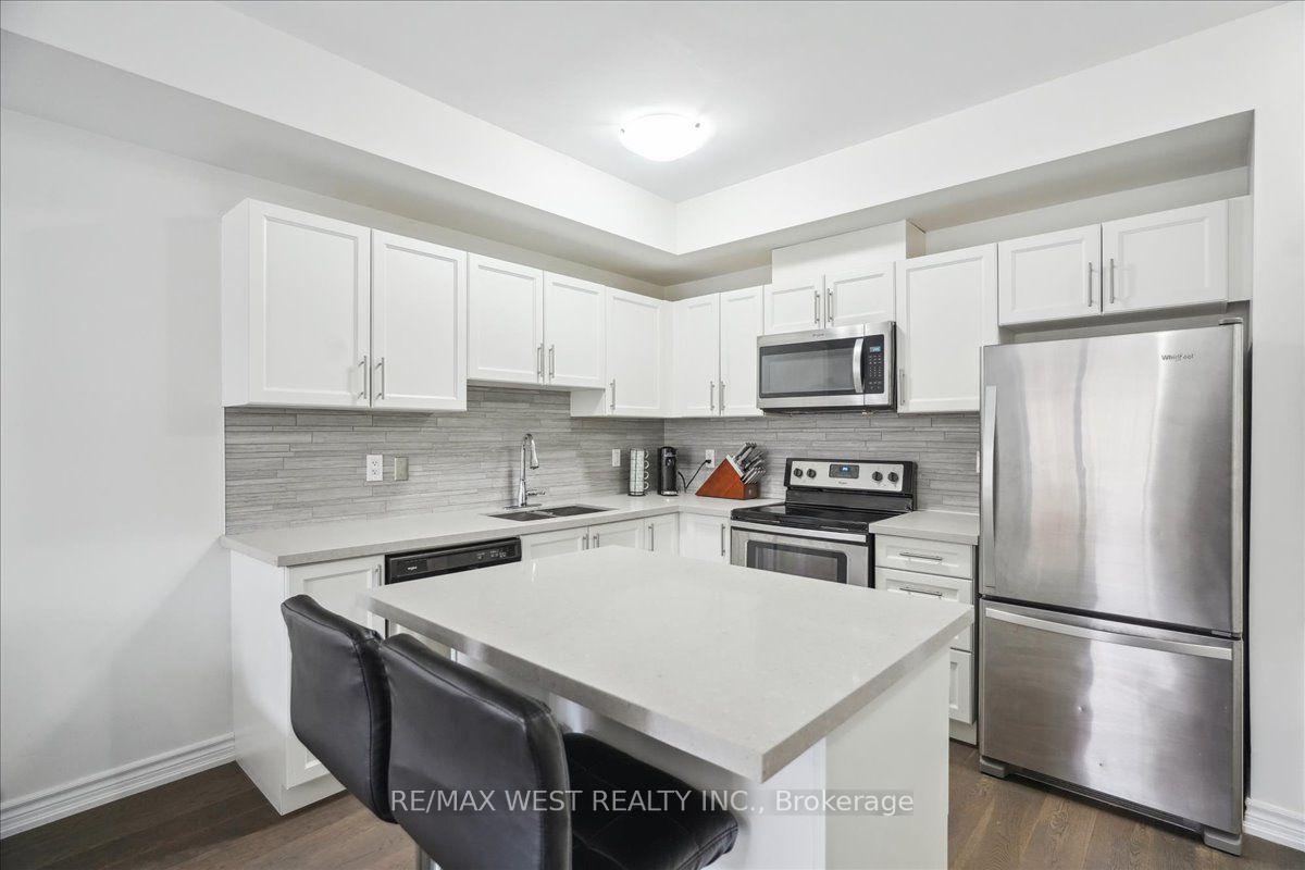 Photo 2 of Unit 25, 196 Pine Grove Road, Vaughan, Islington Woods — HOMEH