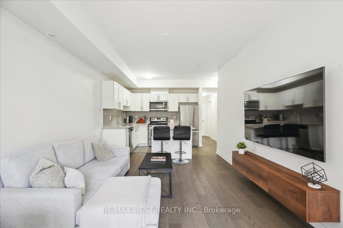 Photo 3 of Unit 25, 196 Pine Grove Road, Vaughan, Islington Woods — HOMEH