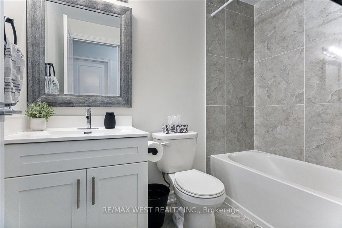 Photo 7 of Unit 25, 196 Pine Grove Road, Vaughan, Islington Woods — HOMEH
