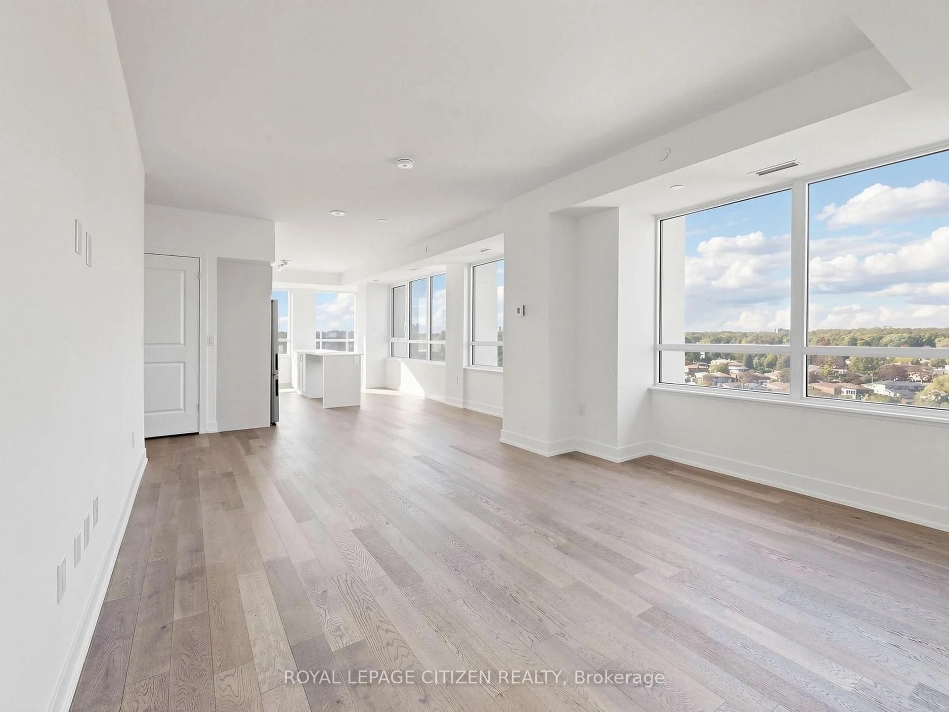 Photo 12 of Unit 907, 1063 Douglas McCurdy Comm, Mississauga, Lakeview — HOMEH