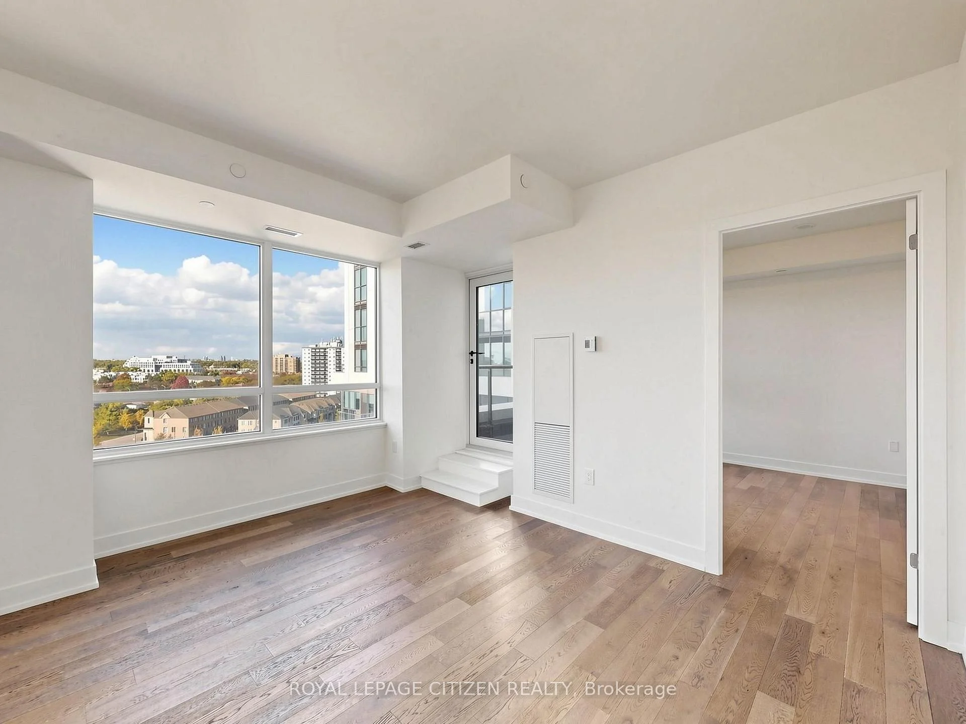 Photo 18 of Unit 907, 1063 Douglas McCurdy Comm, Mississauga, Lakeview — HOMEH