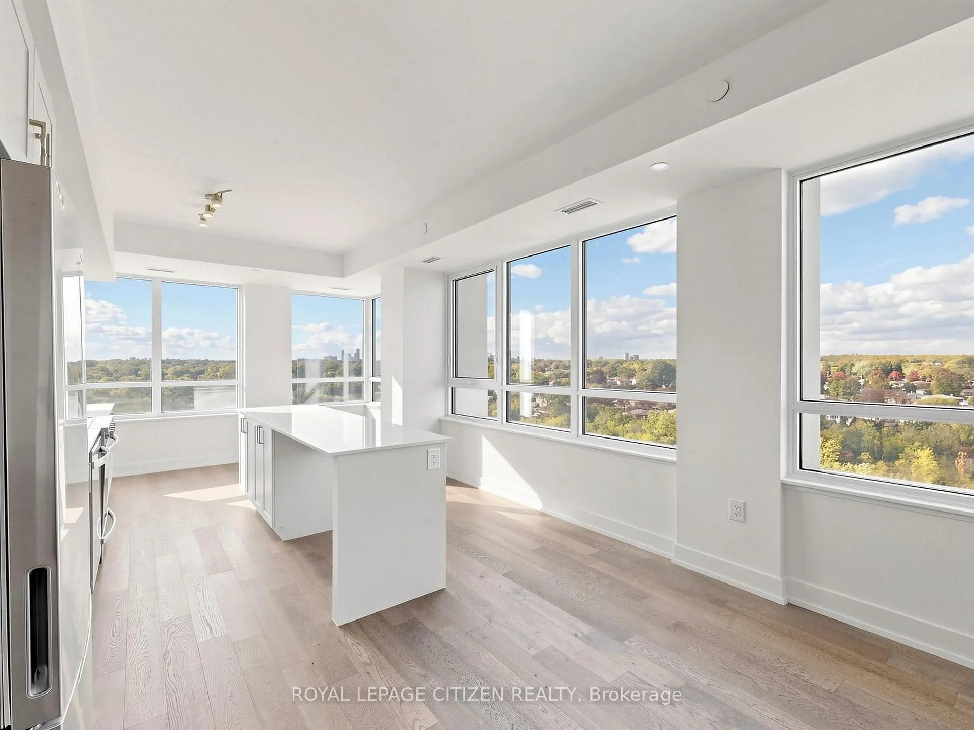 Photo 22 of Unit 907, 1063 Douglas McCurdy Comm, Mississauga, Lakeview — HOMEH
