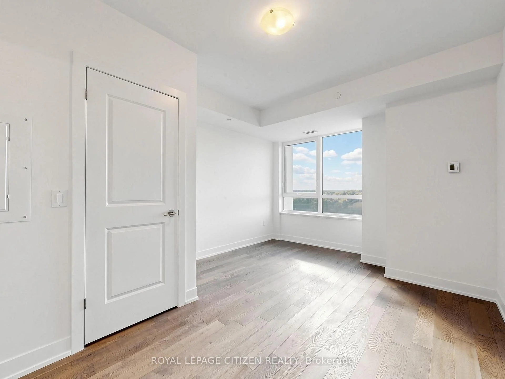 Photo 46 of Unit 907, 1063 Douglas McCurdy Comm, Mississauga, Lakeview — HOMEH