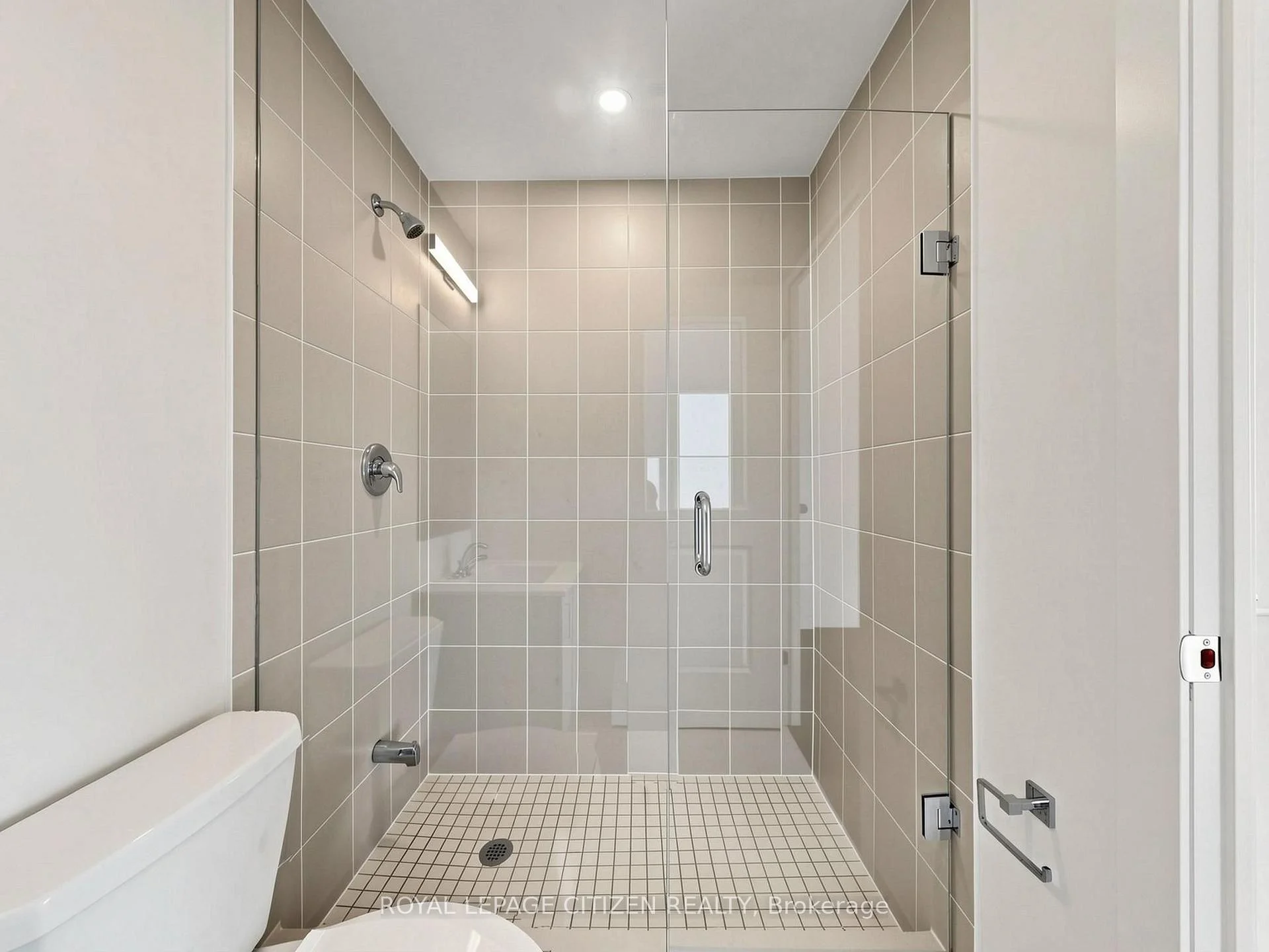 Photo 52 of Unit 907, 1063 Douglas McCurdy Comm, Mississauga, Lakeview — HOMEH