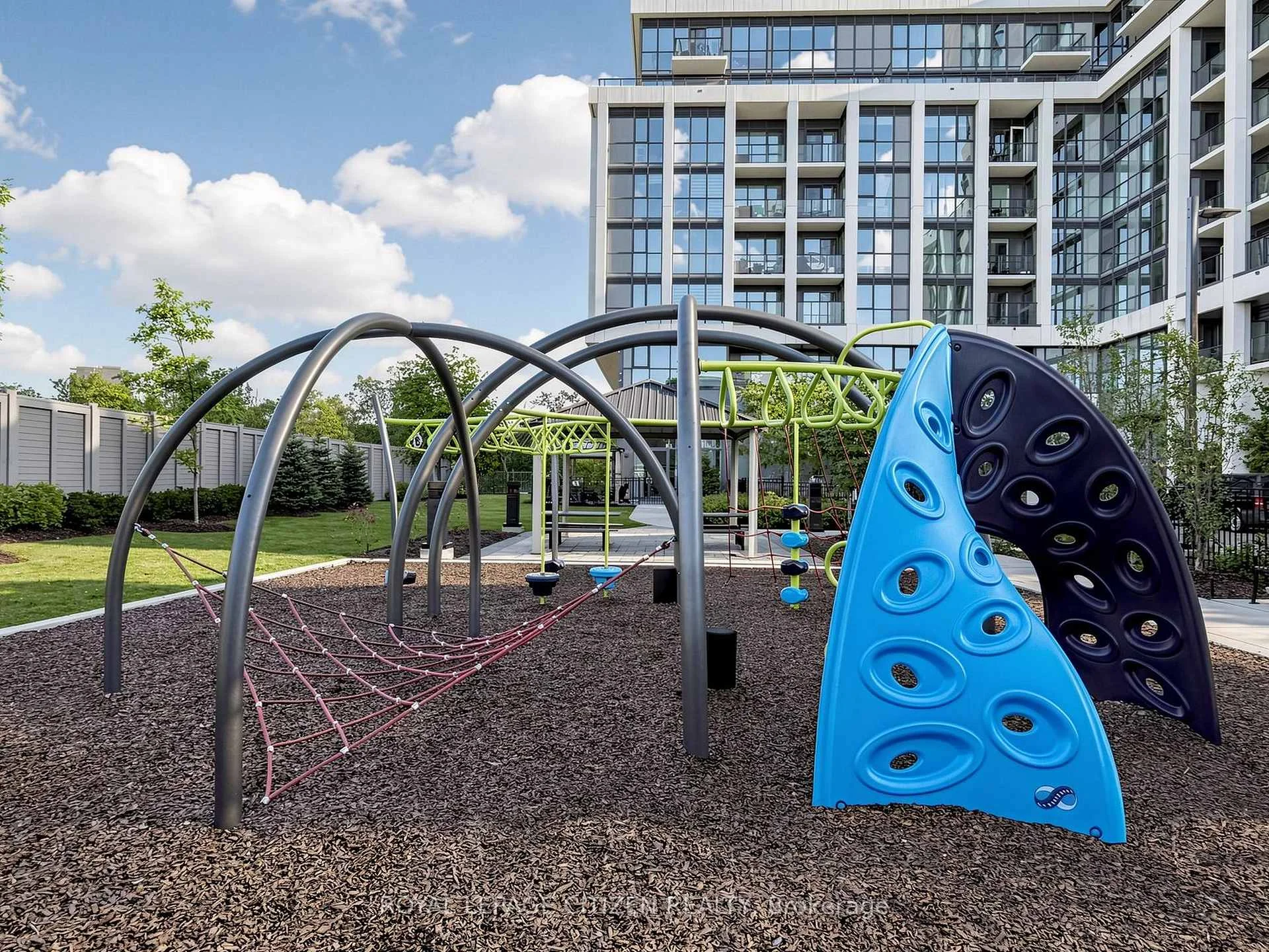 Photo 70 of Unit 907, 1063 Douglas McCurdy Comm, Mississauga, Lakeview — HOMEH