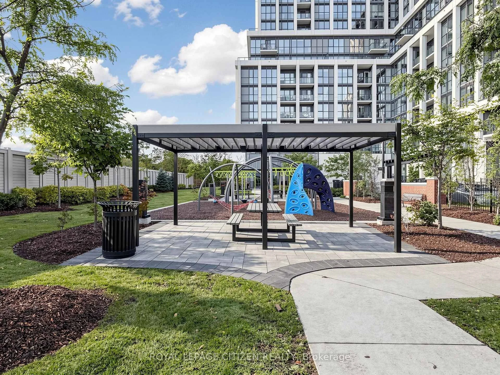 Photo 71 of Unit 907, 1063 Douglas McCurdy Comm, Mississauga, Lakeview — HOMEH