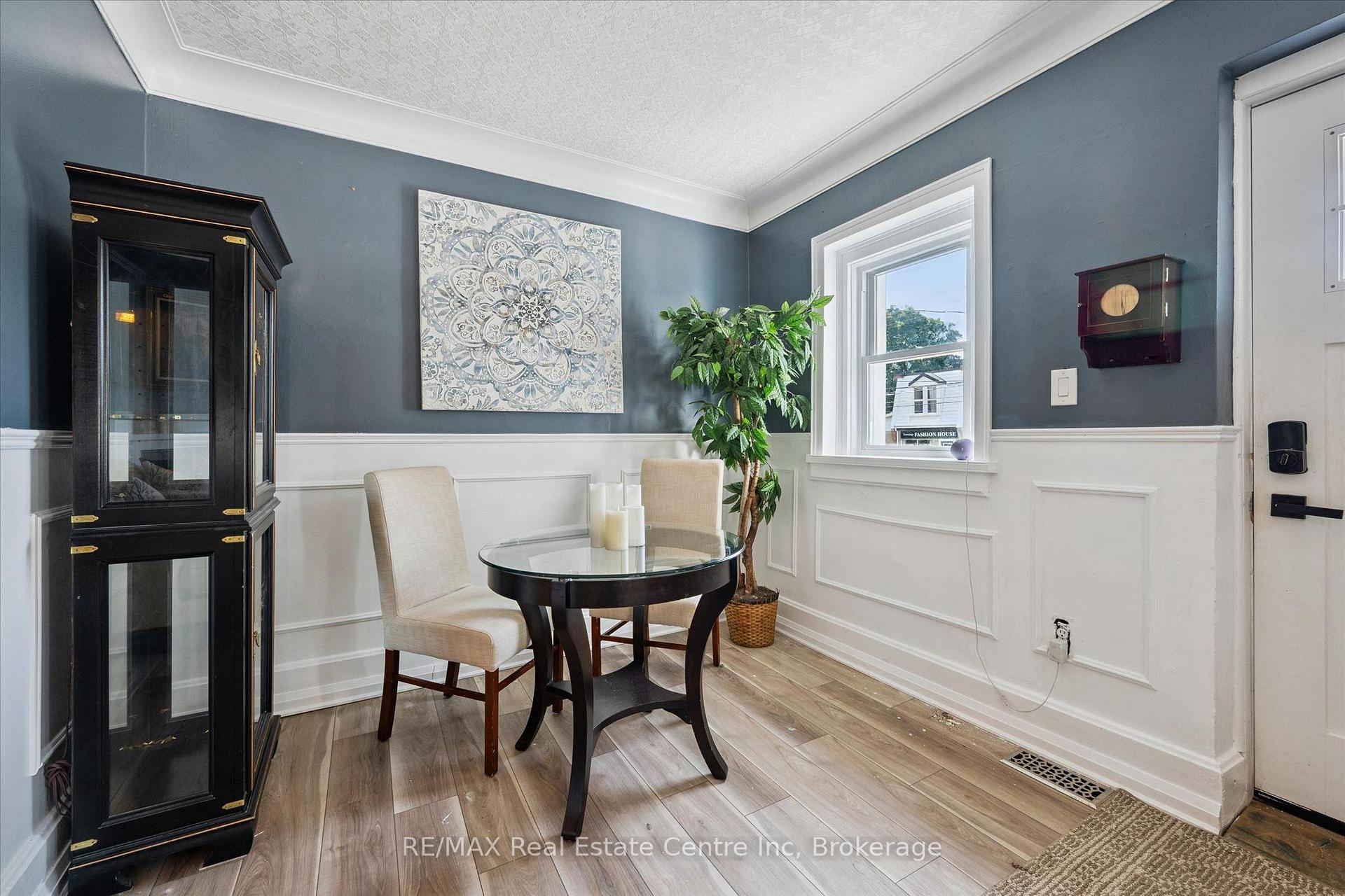Photo 3 of 314 Paisley Road, Guelph, Junction/Onward Willow — HOMEH