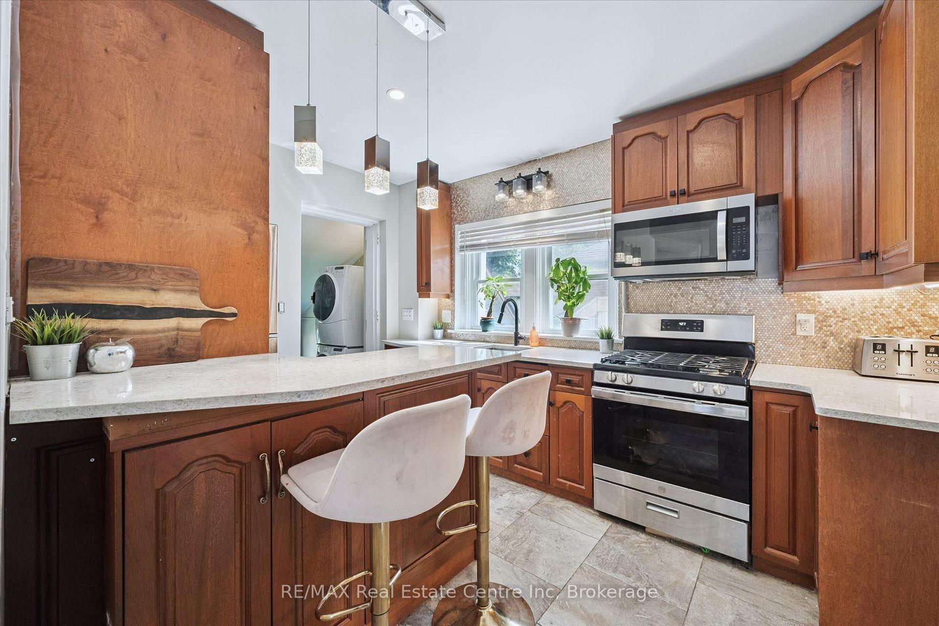 Photo 4 of 314 Paisley Road, Guelph, Junction/Onward Willow — HOMEH