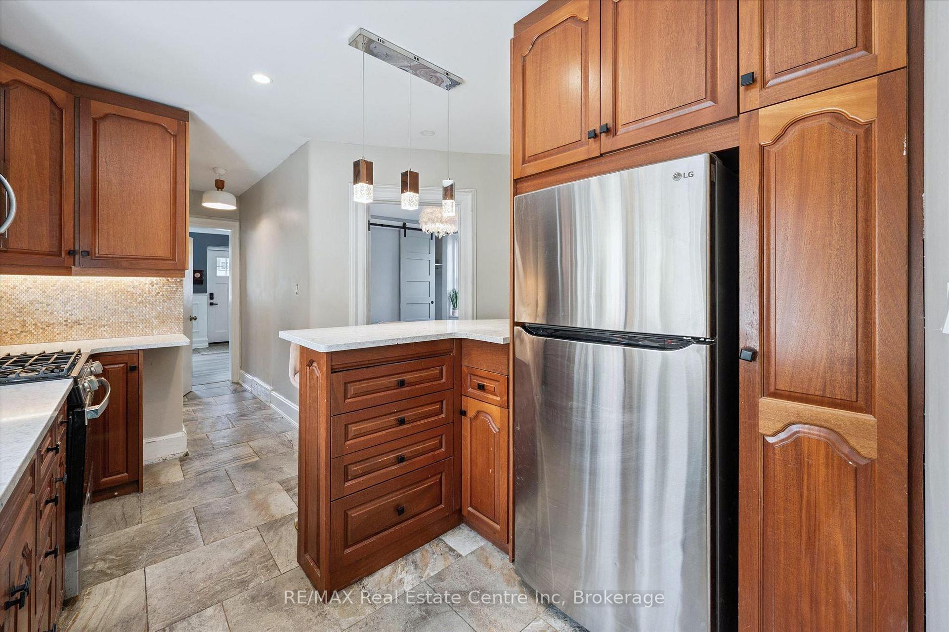 Photo 6 of 314 Paisley Road, Guelph, Junction/Onward Willow — HOMEH