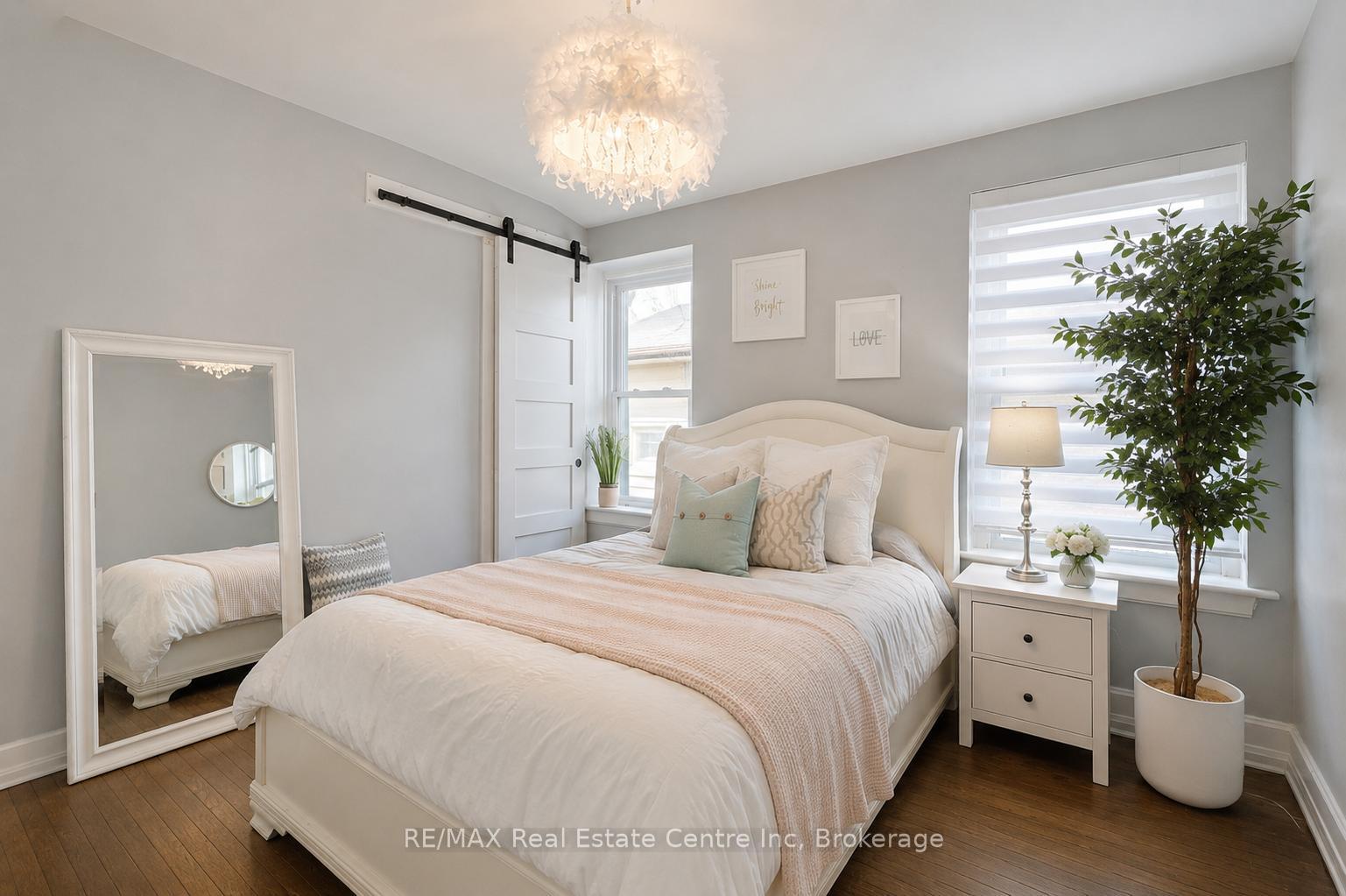 Photo 7 of 314 Paisley Road, Guelph, Junction/Onward Willow — HOMEH