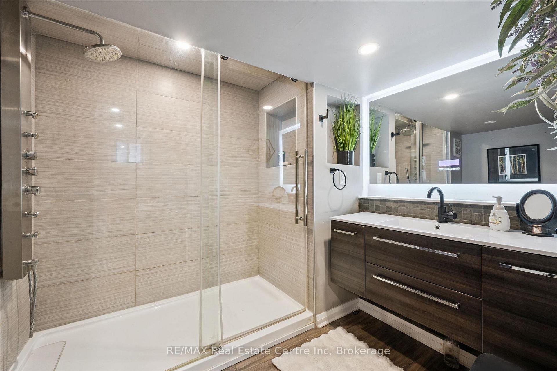 Photo 14 of 314 Paisley Road, Guelph, Junction/Onward Willow — HOMEH