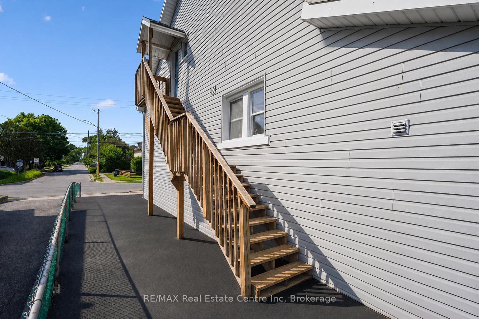 Photo 16 of 314 Paisley Road, Guelph, Junction/Onward Willow — HOMEH