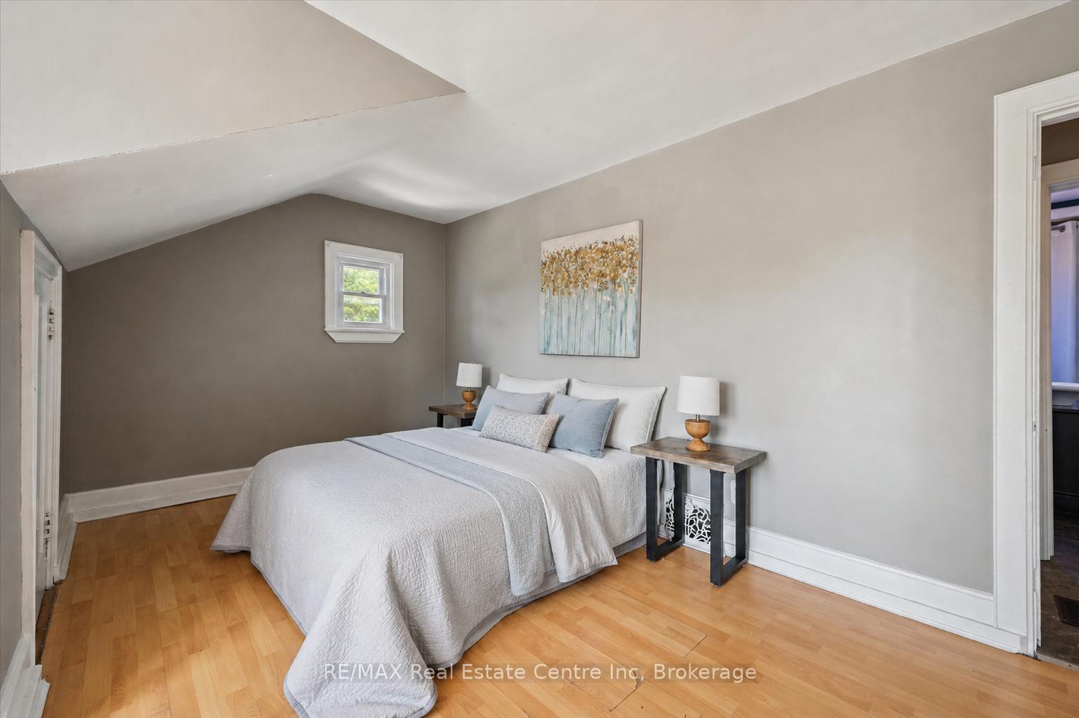 Photo 22 of 314 Paisley Road, Guelph, Junction/Onward Willow — HOMEH