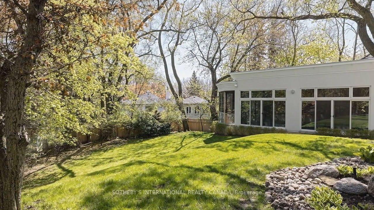 Photo 4 of 39 Burton Road, Toronto, Forest Hill South — HOMEH