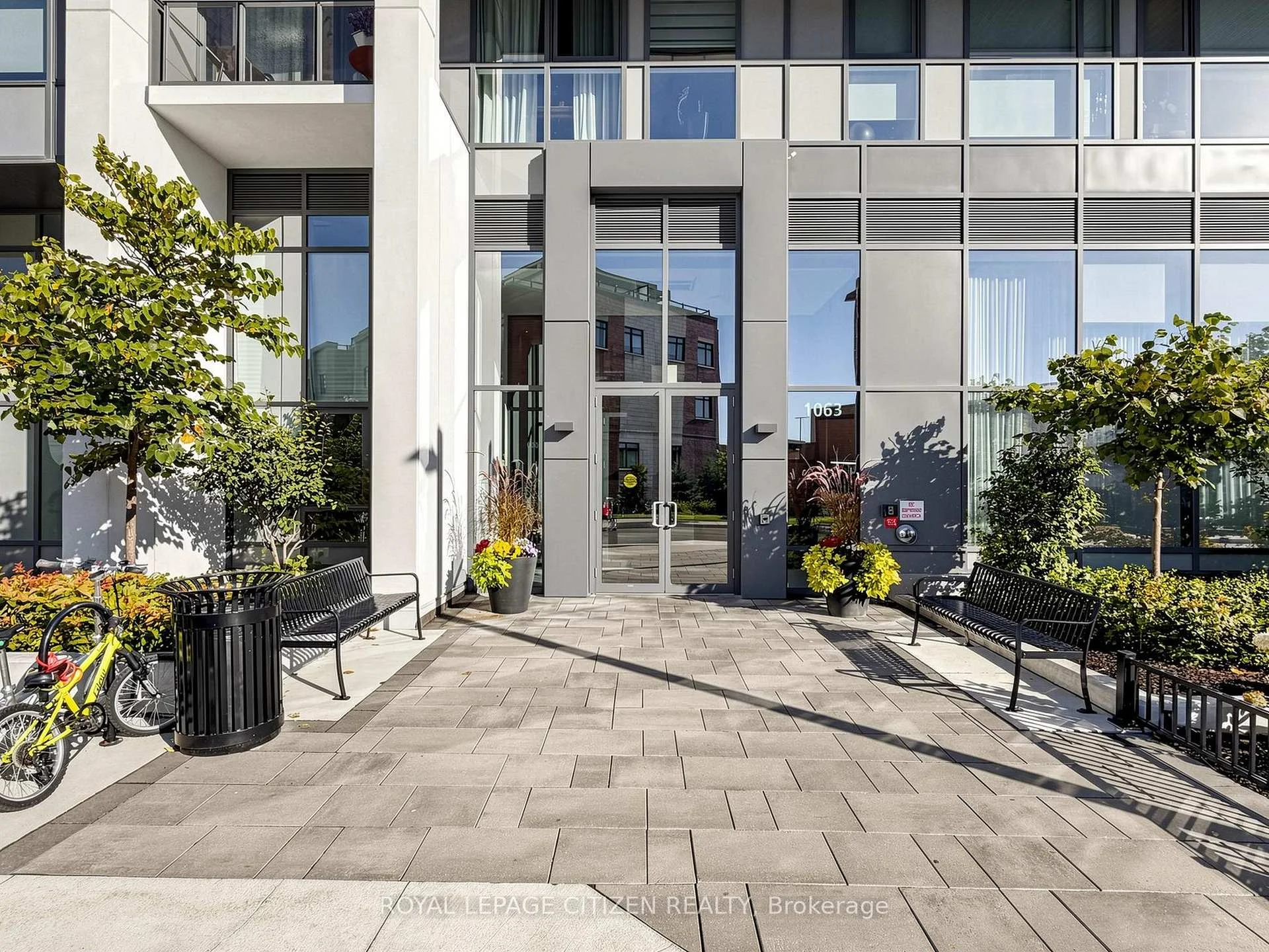 Photo 8 of Unit 1208, 1063 Douglas Mccurdy Comm, Mississauga, Lakeview — HOMEH