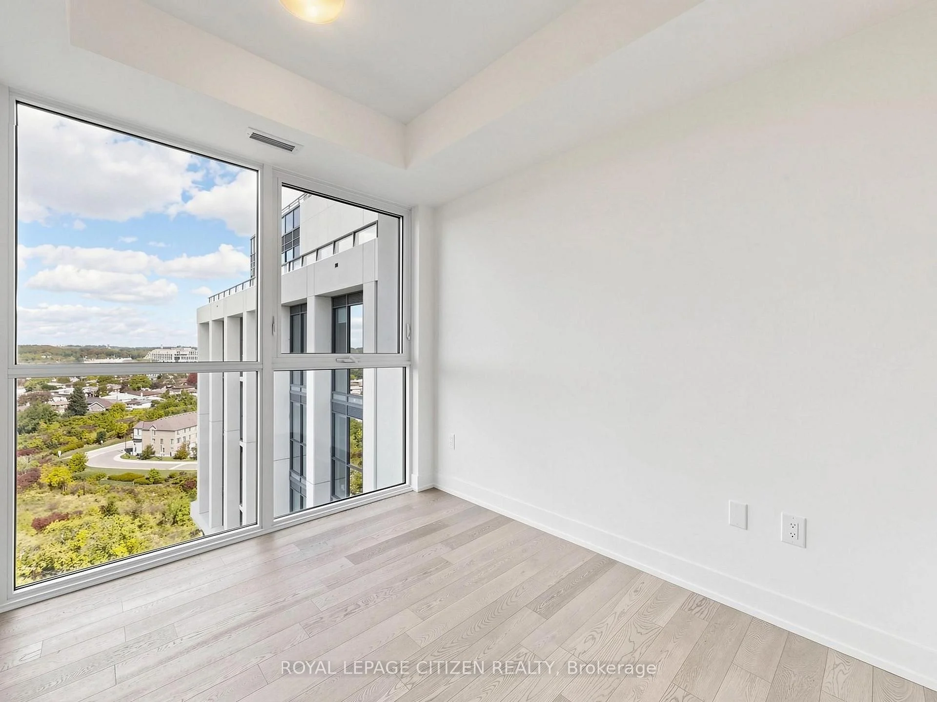 Photo 51 of Unit 1208, 1063 Douglas Mccurdy Comm, Mississauga, Lakeview — HOMEH