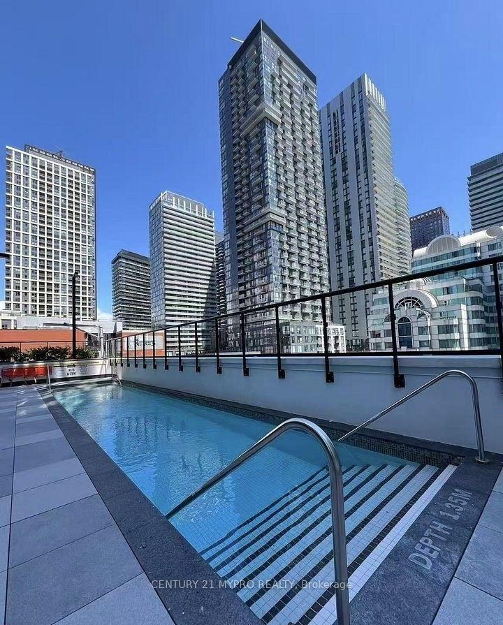 Photo 1 of 400 King Street W, Toronto, Waterfront Communities — HOMEH