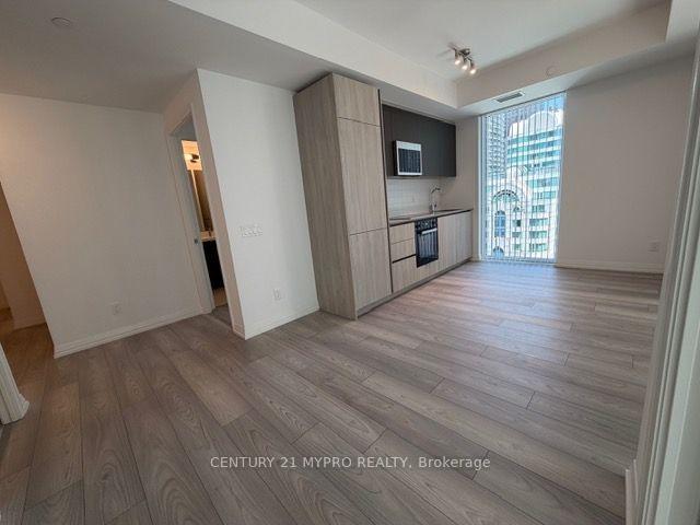 Photo 14 of 400 King Street W, Toronto, Waterfront Communities — HOMEH